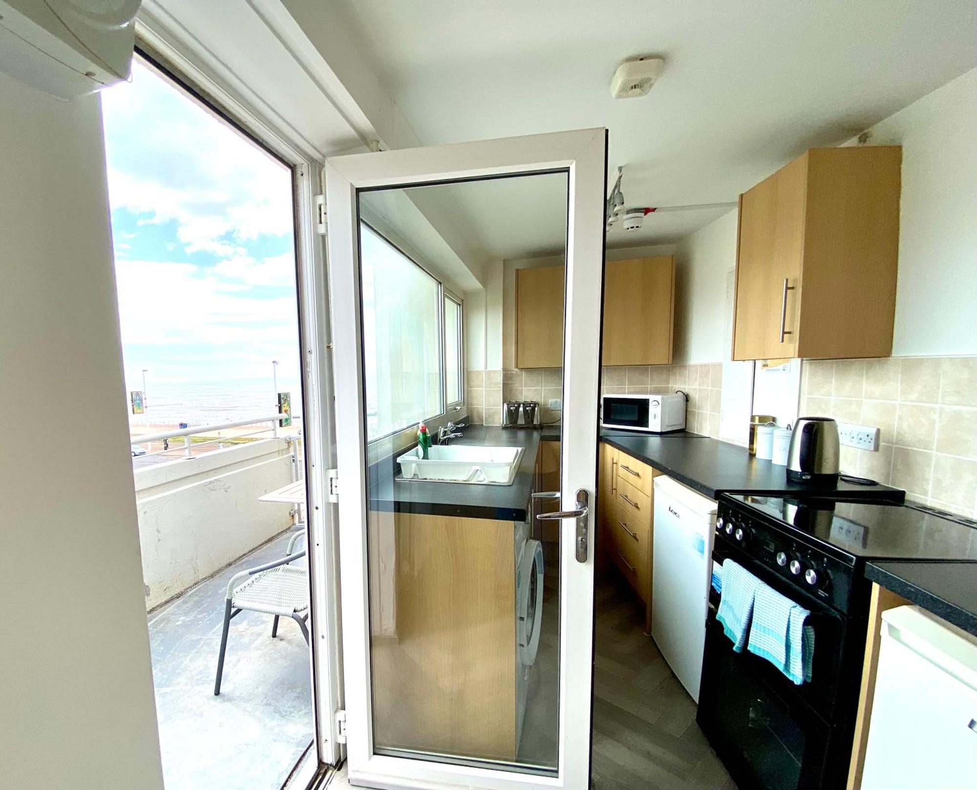 Apartment Kennedy House By Service Blackpool