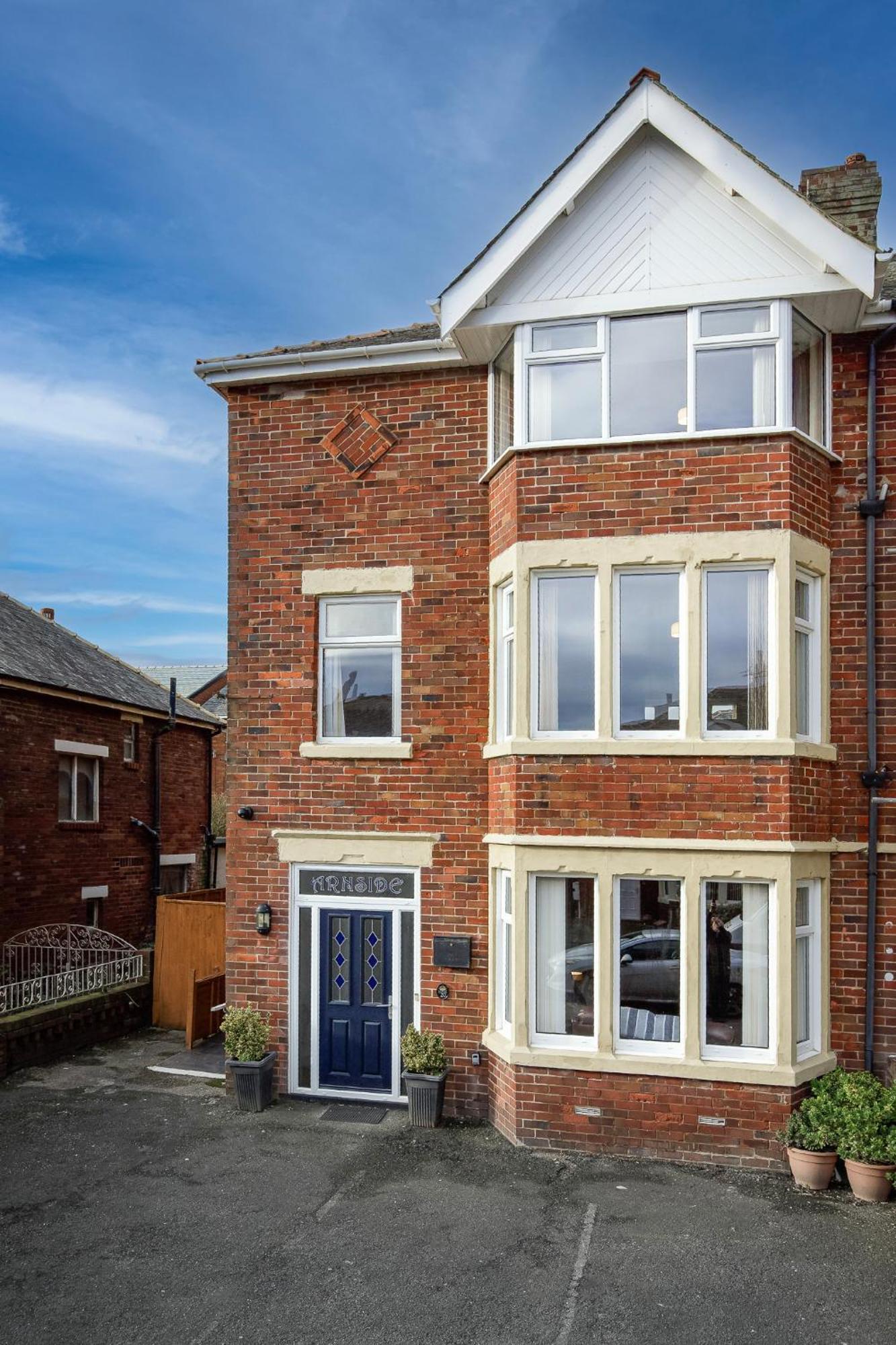 Holiday home Arnside - Spacious 10-bedroom Seaside