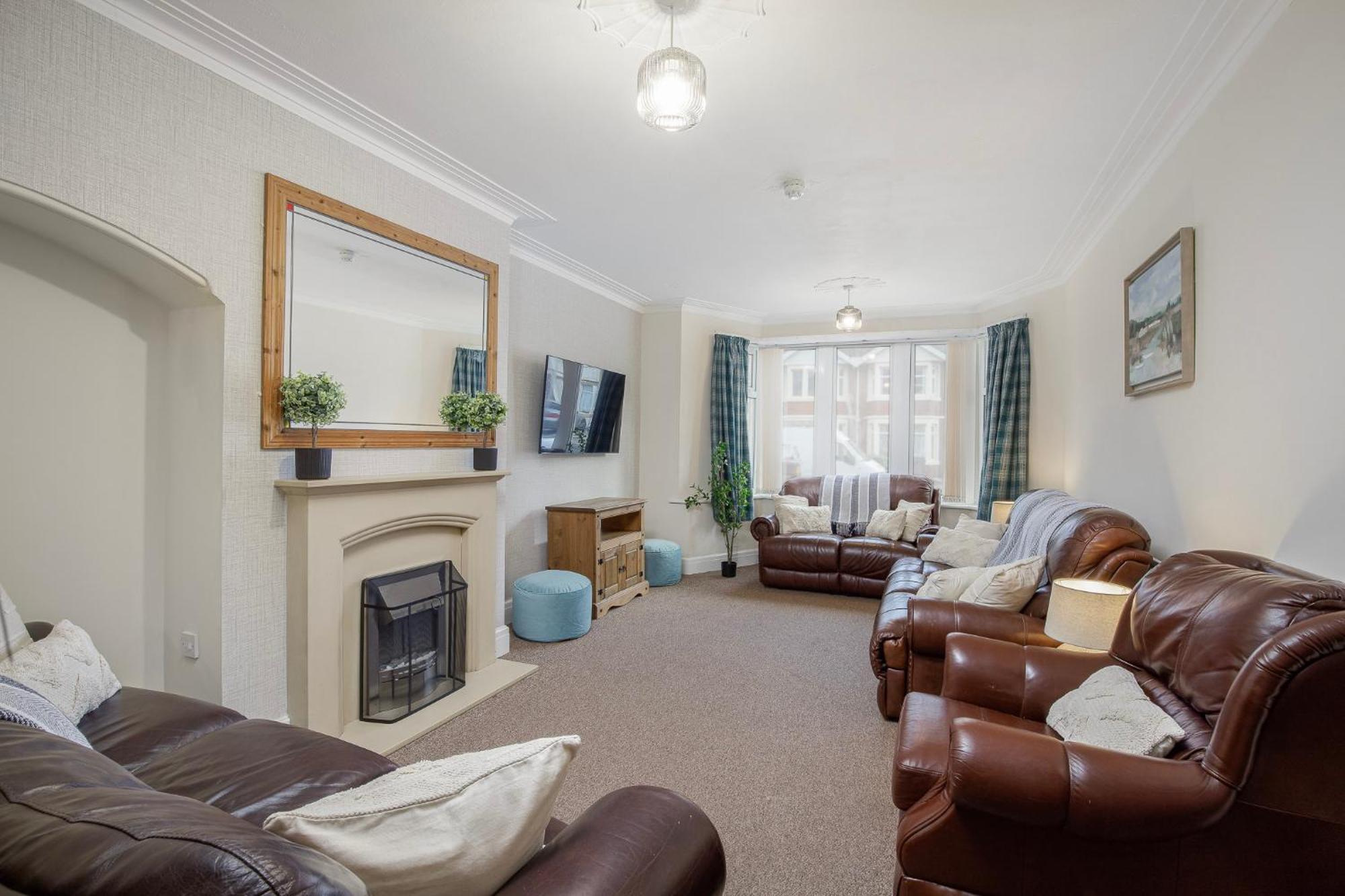 Holiday home Arnside - Spacious 10-bedroom Seaside Blackpool