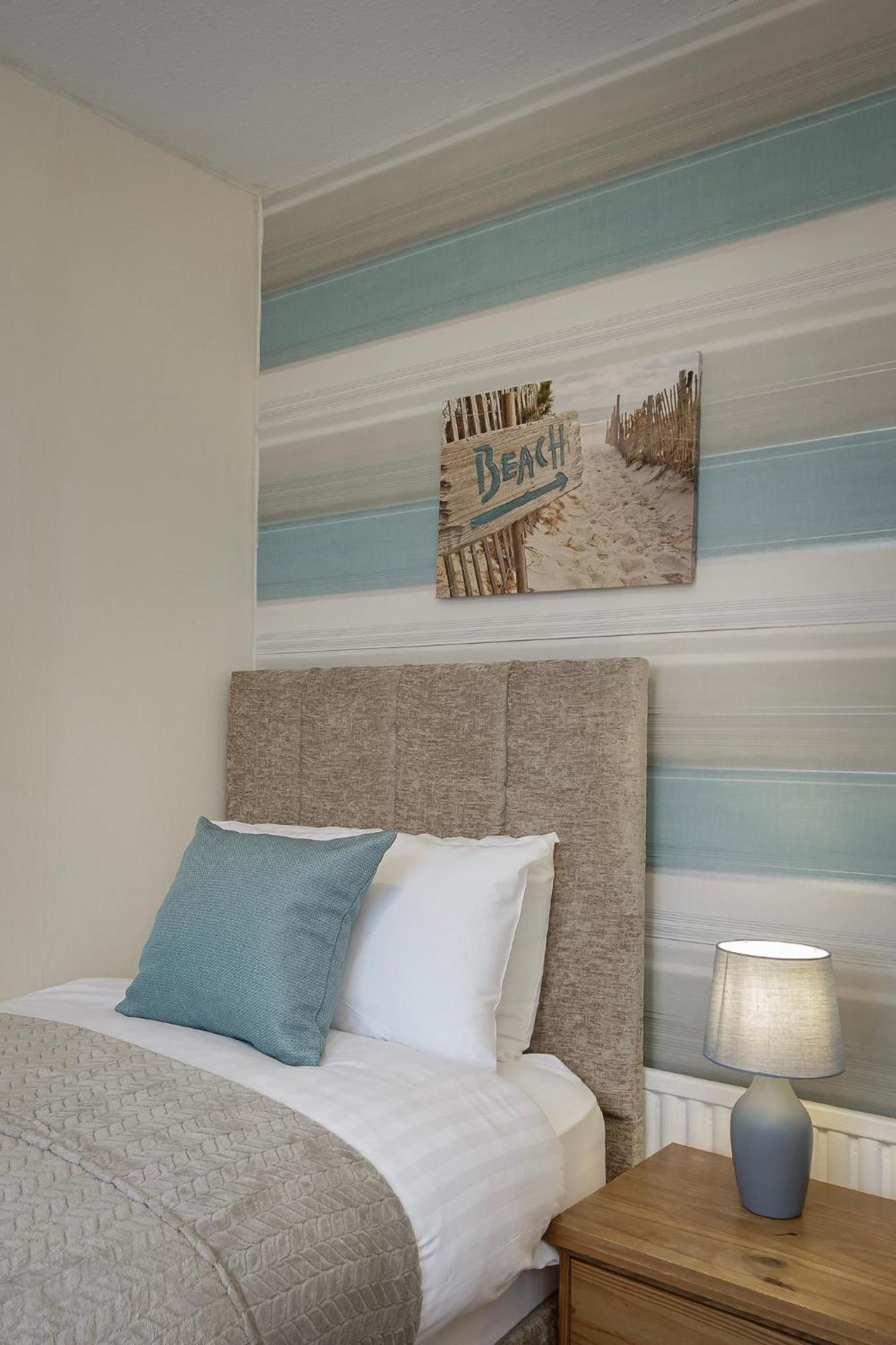Arnside - Spacious 10-bedroom Seaside