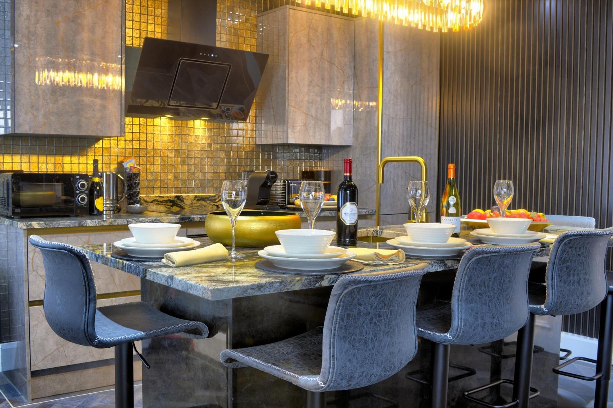 Swish Luxury Apartment