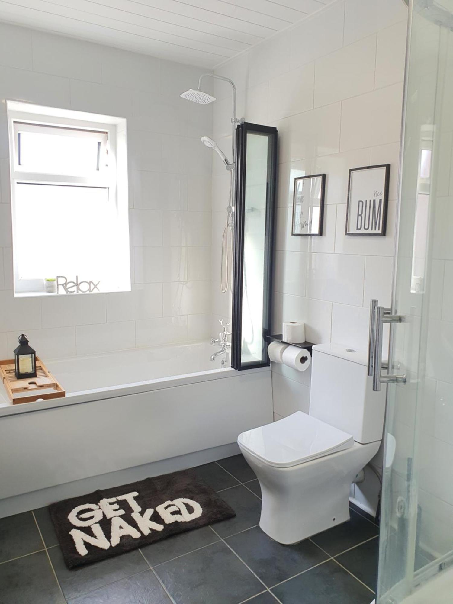 Holiday home Only Family Groups - Pets For Free - Sleeps 8 - Sofabed Blackpool