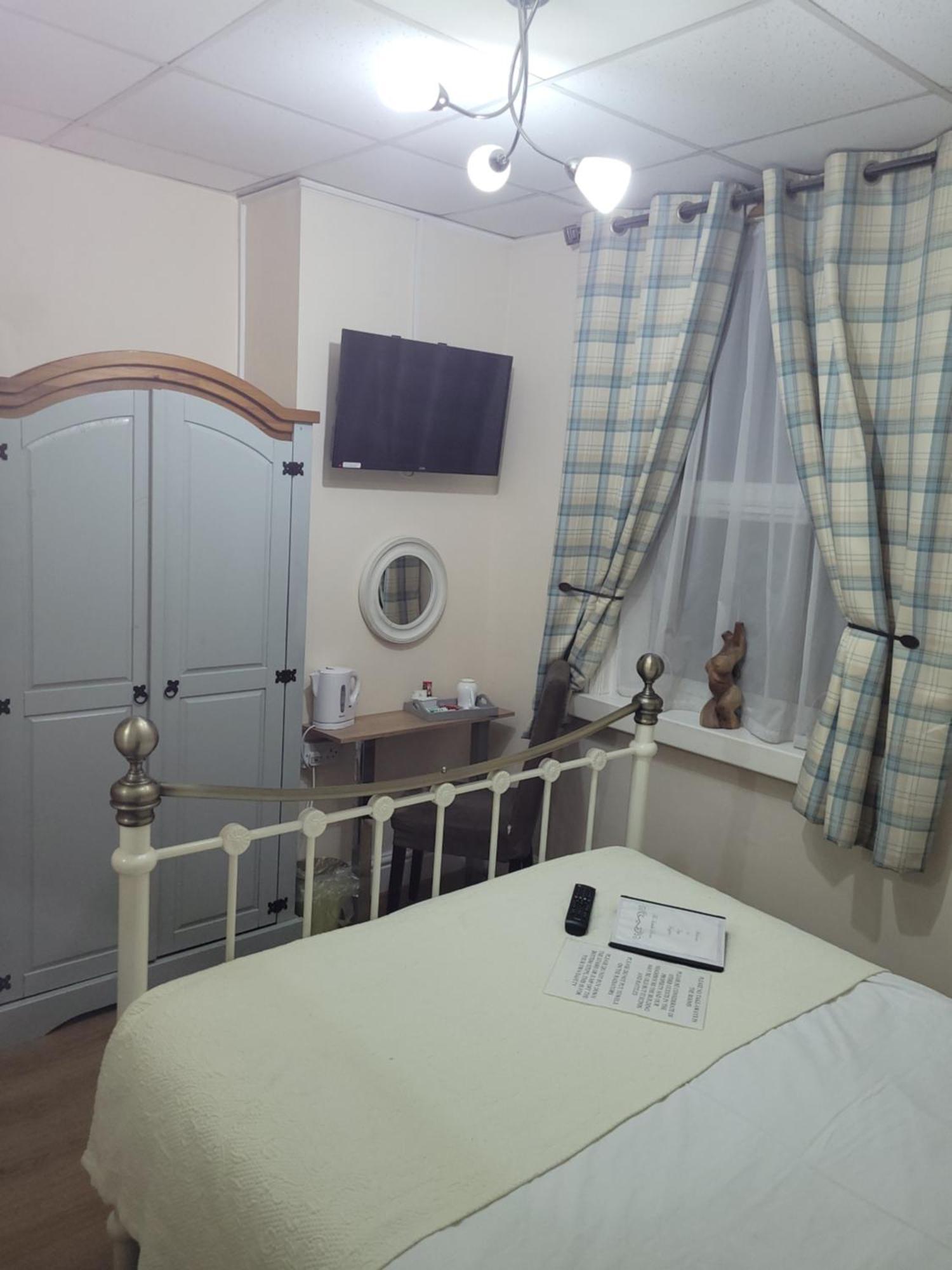 J's Mayfair Guest house Blackpool