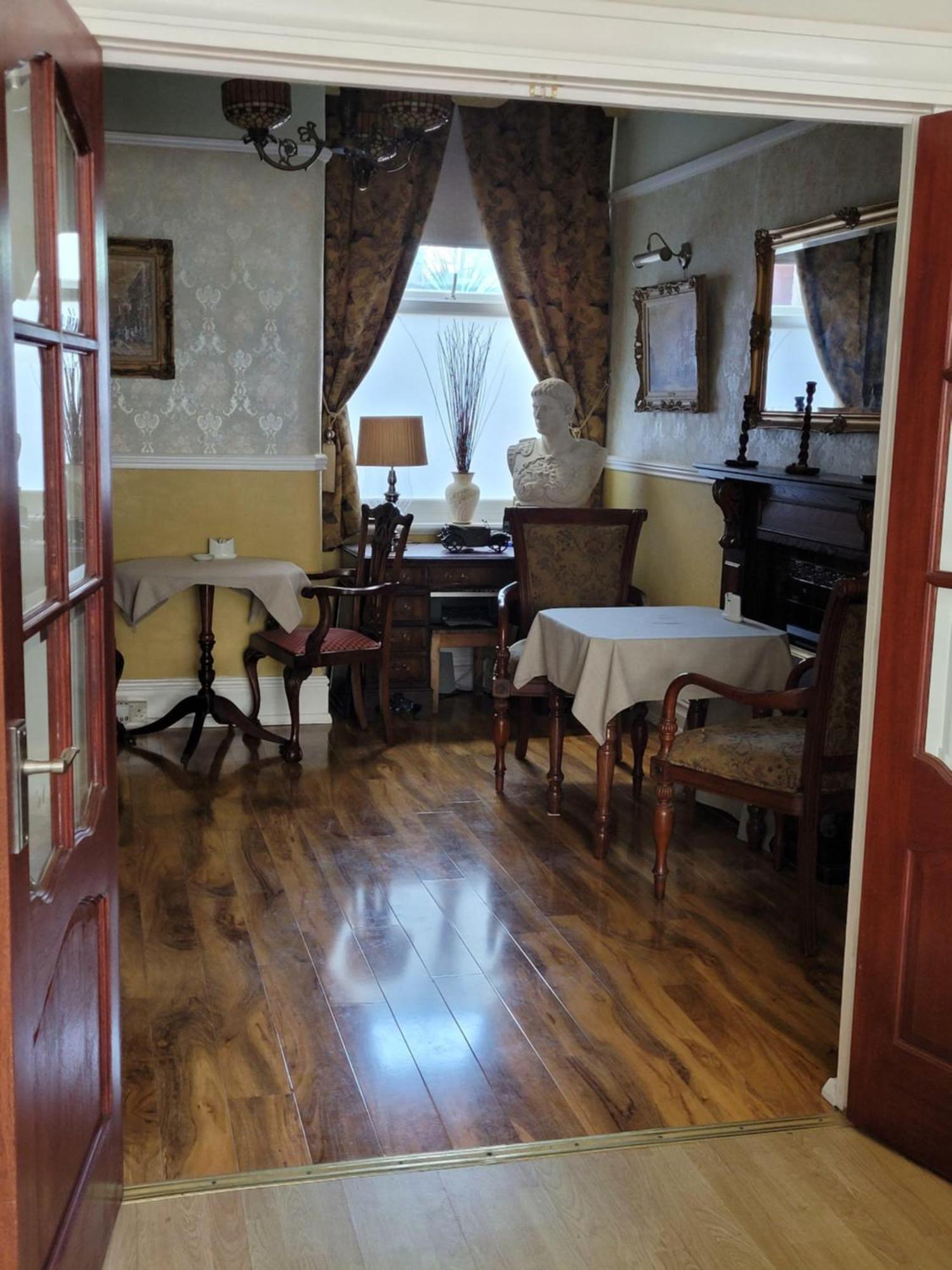 J's Mayfair 3* Blackpool