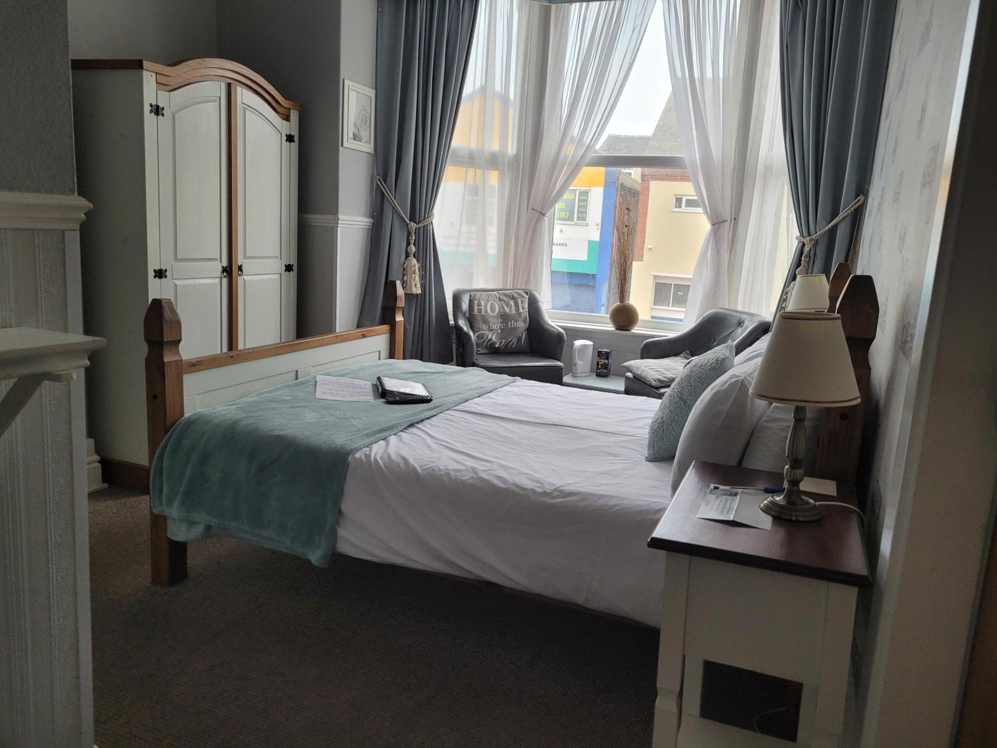 J's Mayfair 3* Blackpool
