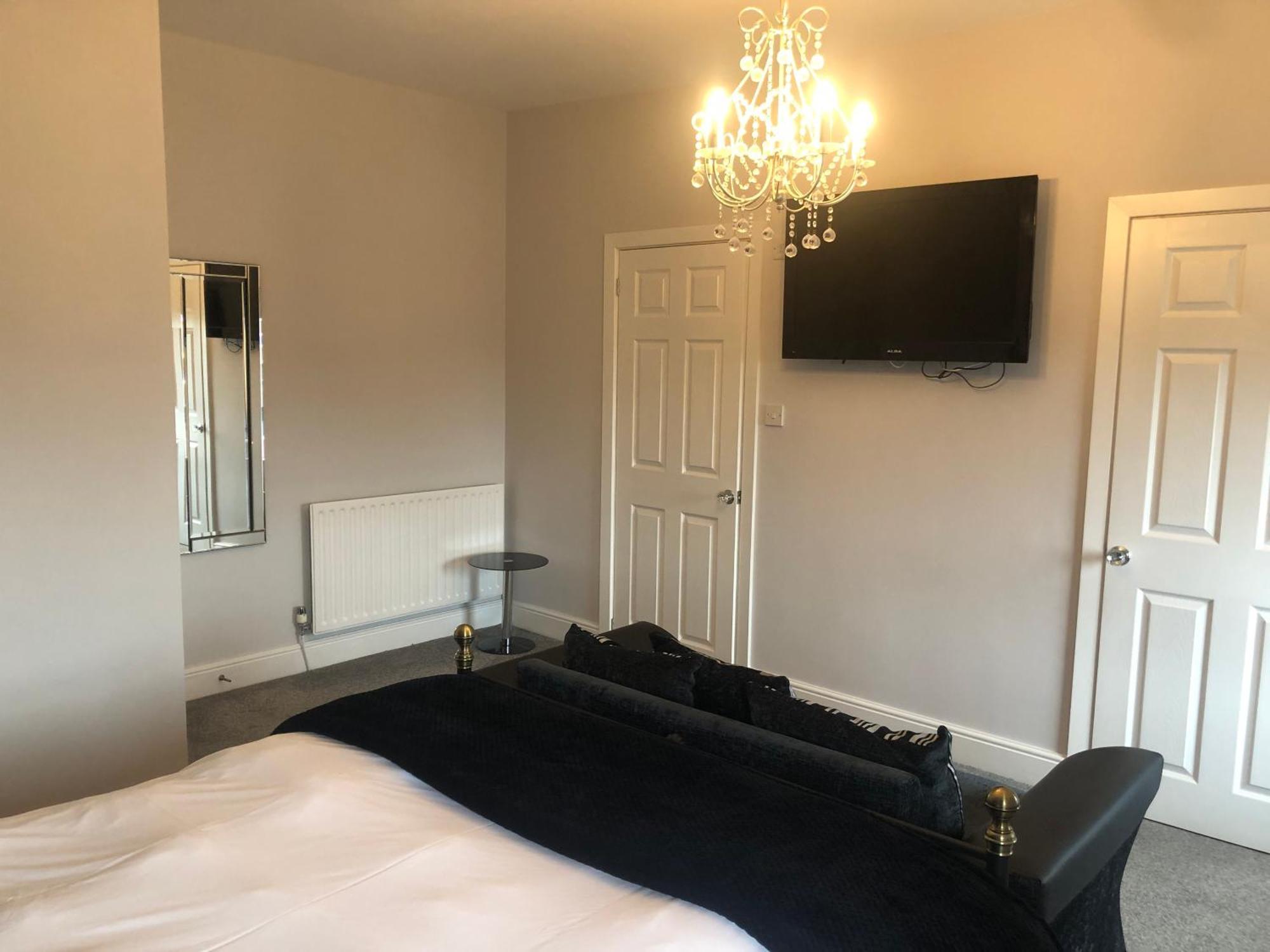 Edenfield Number 42 Guest house Blackpool