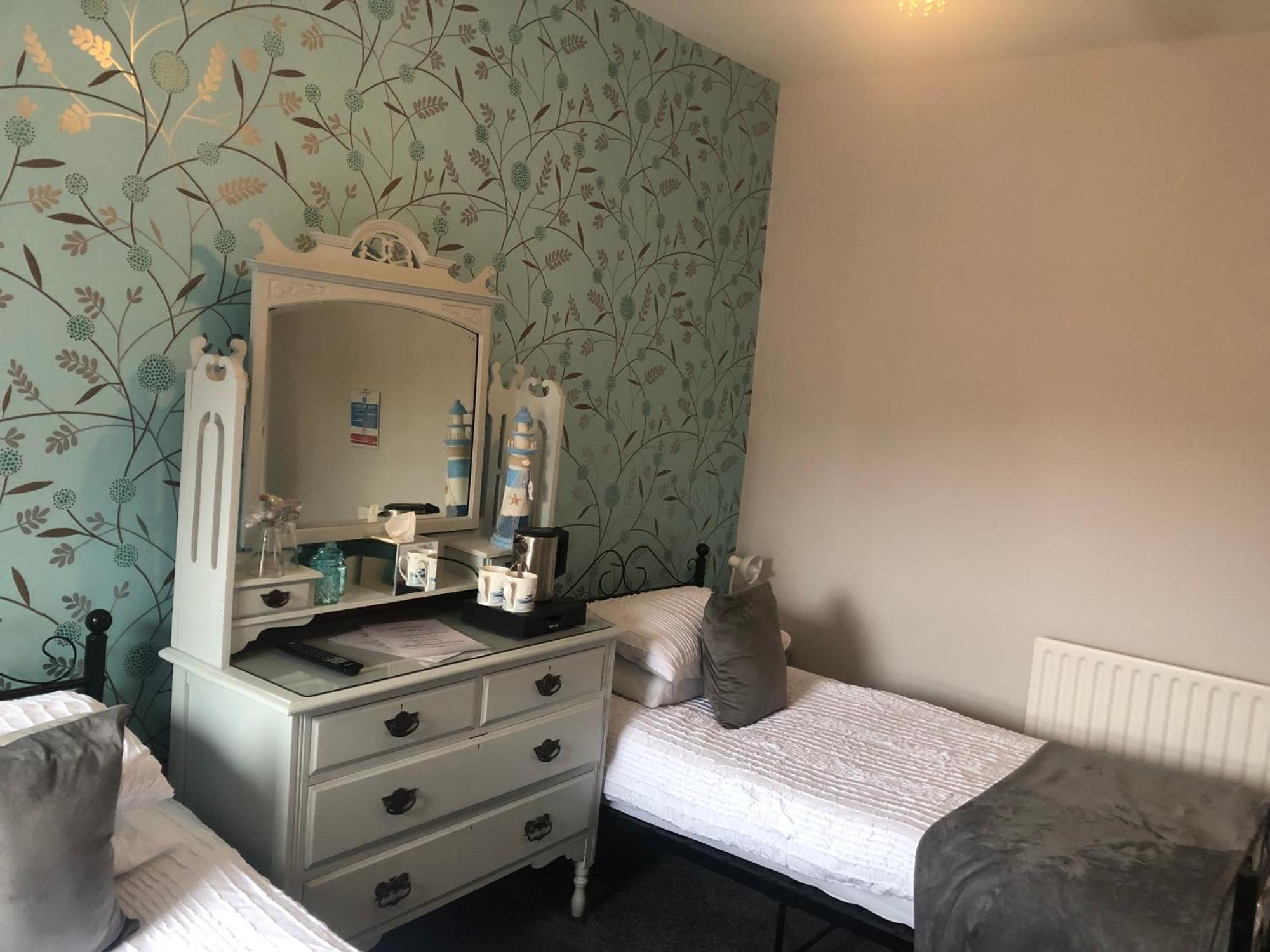 Edenfield Number 42 Guest house Blackpool