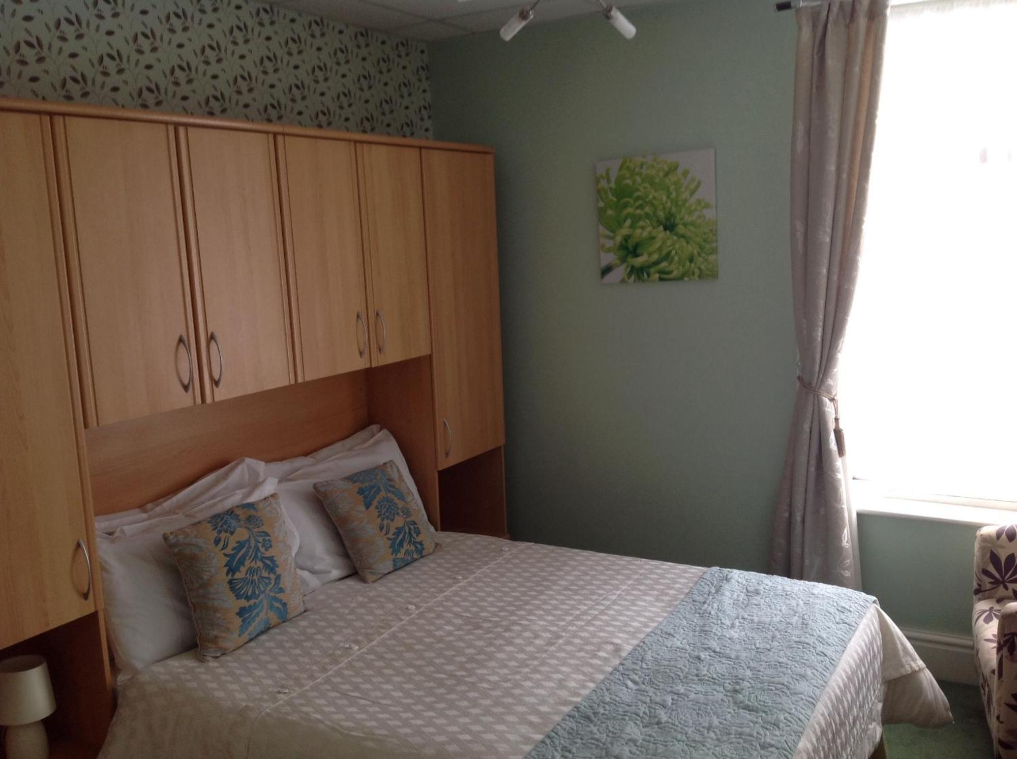 The Montclair 3*