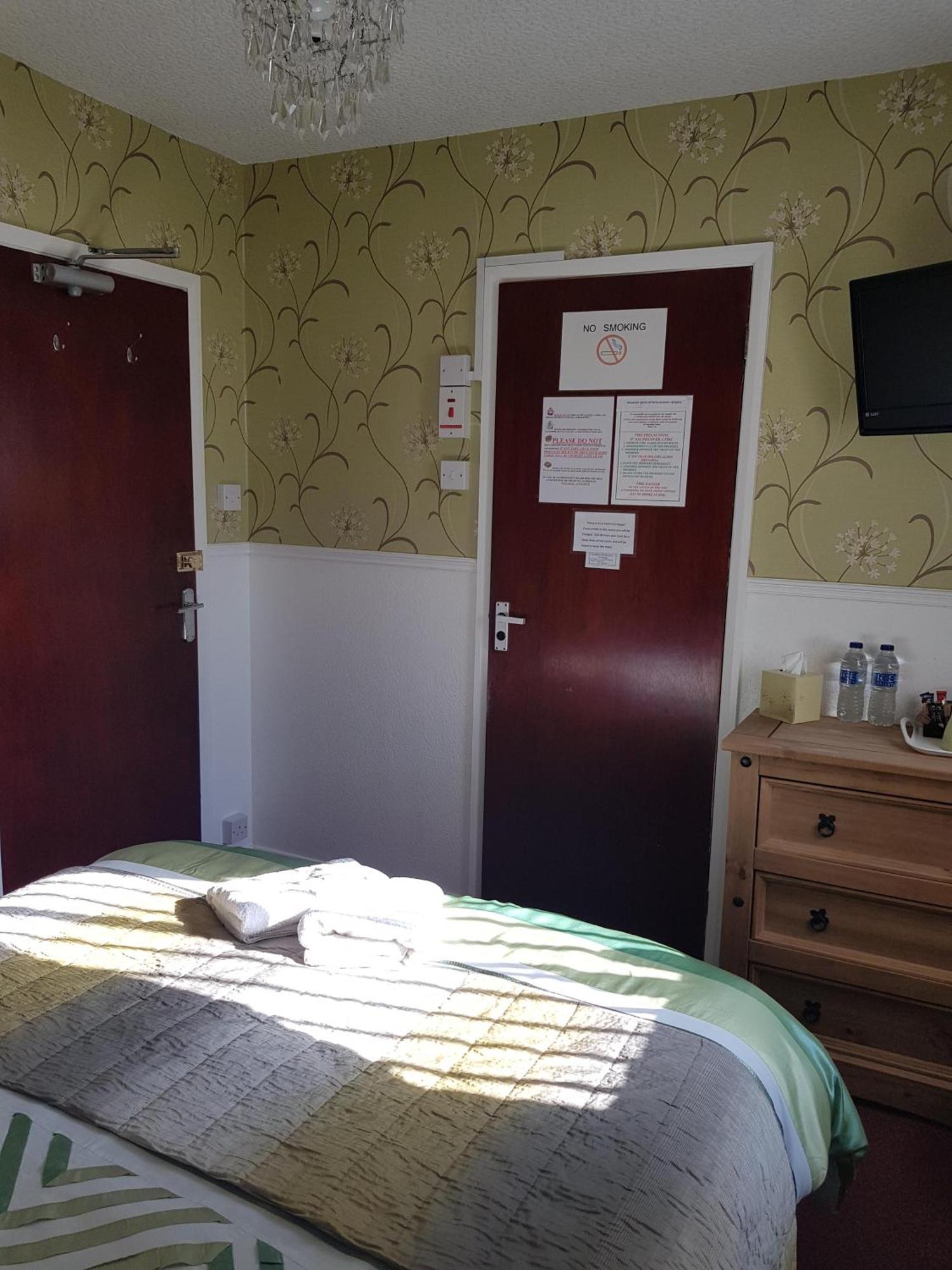Bed & Breakfast Thornhill 3*