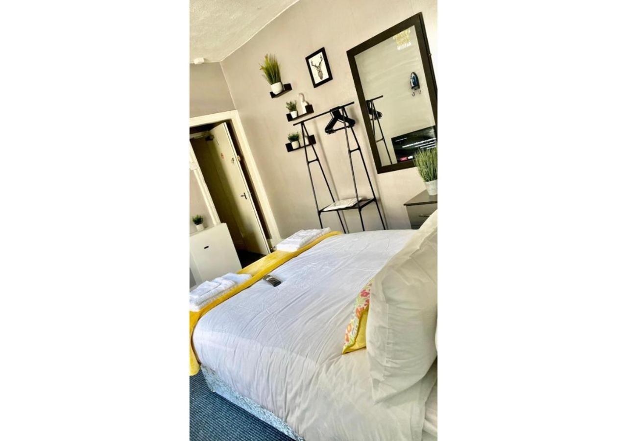 Love Care Apartments, 46 Westmorland Avenue, Blackpool, Fy1 5pg Apartment