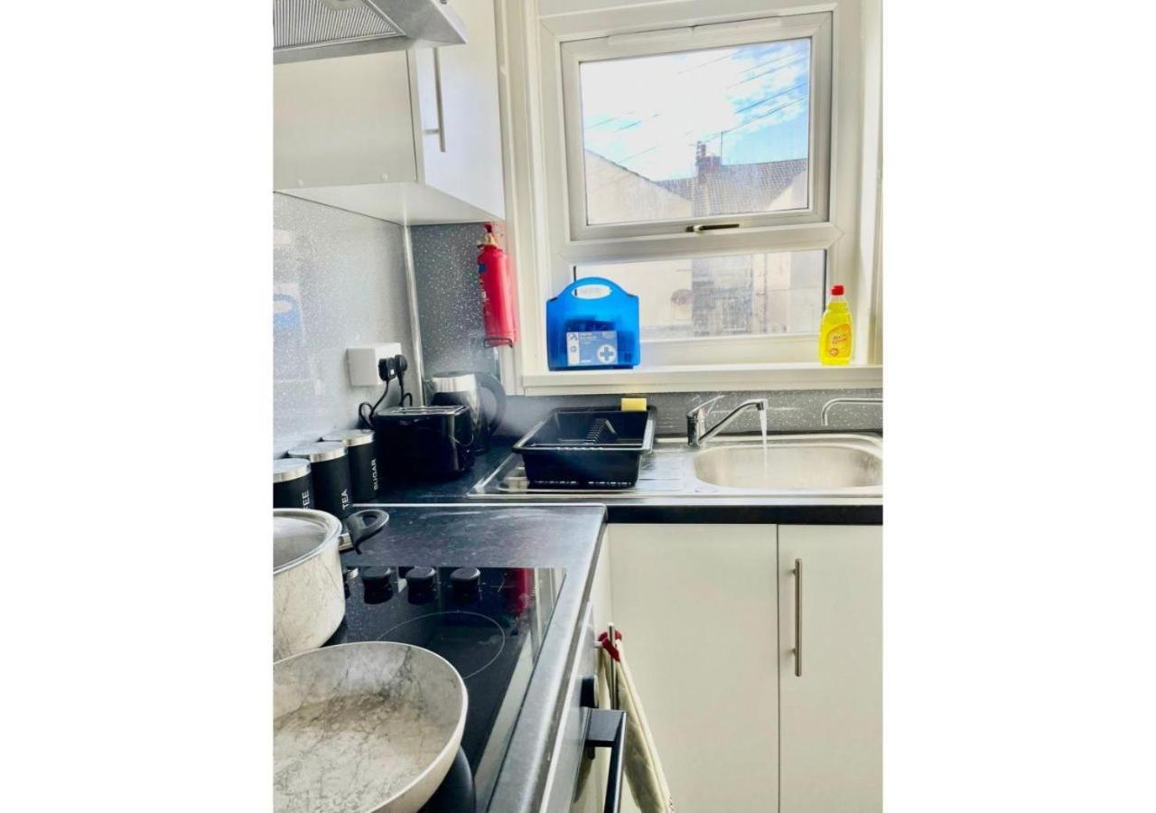 Apartment Love Care Apartments, 46 Westmorland Avenue, Blackpool, Fy1 5pg Blackpool