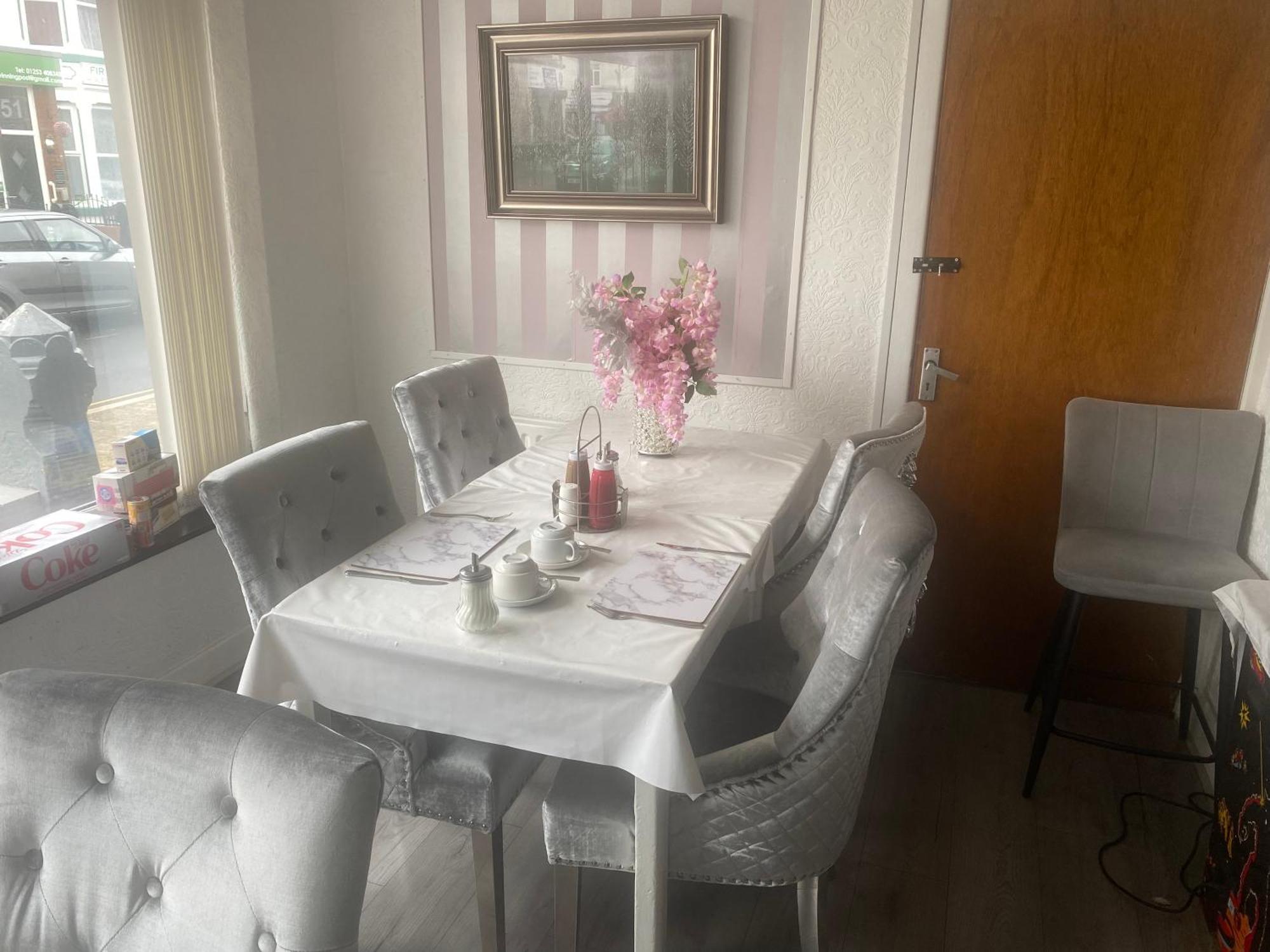 The Cosy Nook *