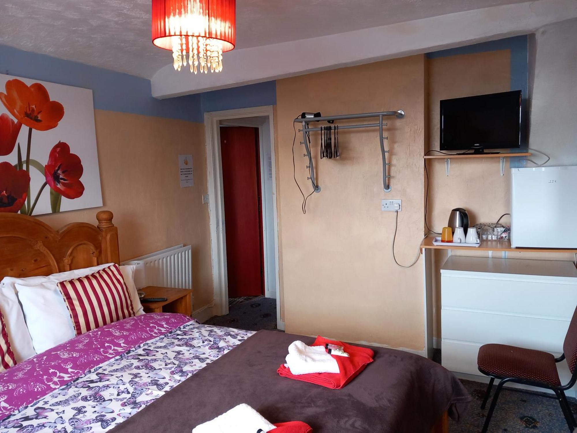 My Adam Hotel 3*
