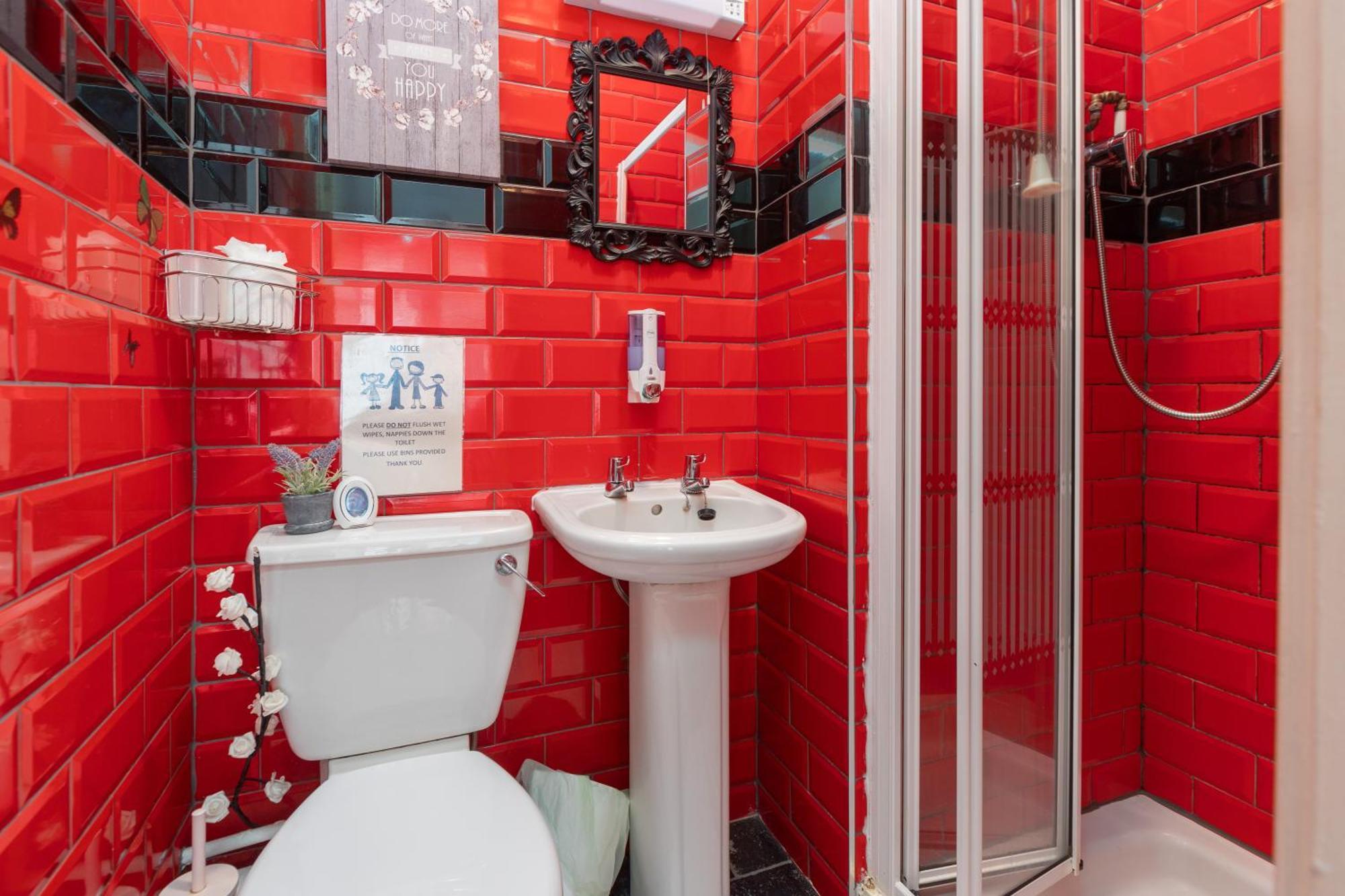 Friends Bed & Breakfast Blackpool