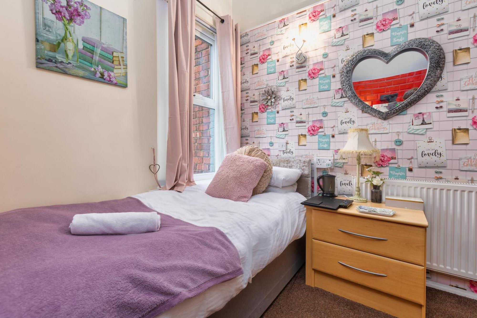 Friends Bed & Breakfast