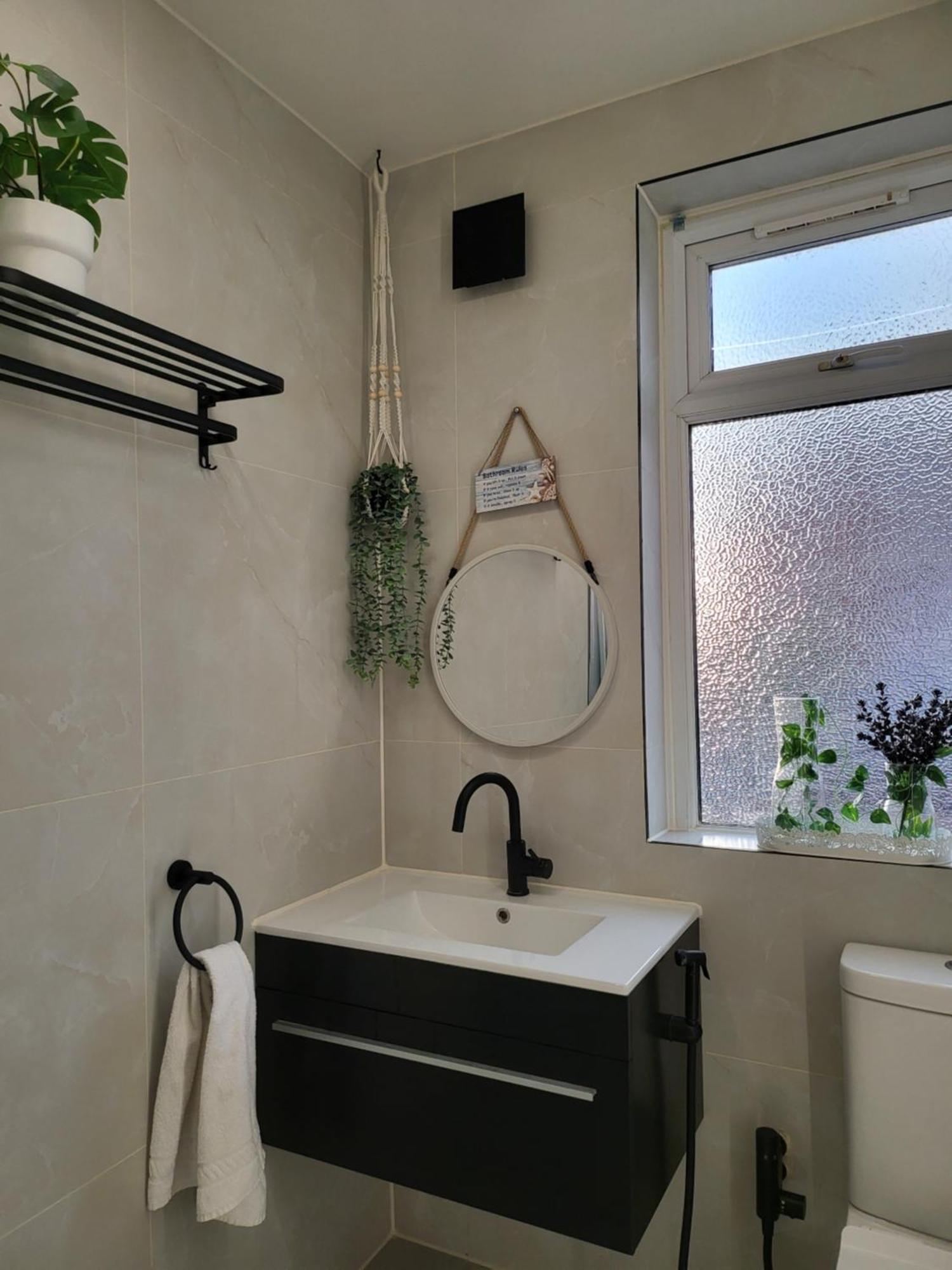 Country Style Modern Self Catering 3 Bedroom In *