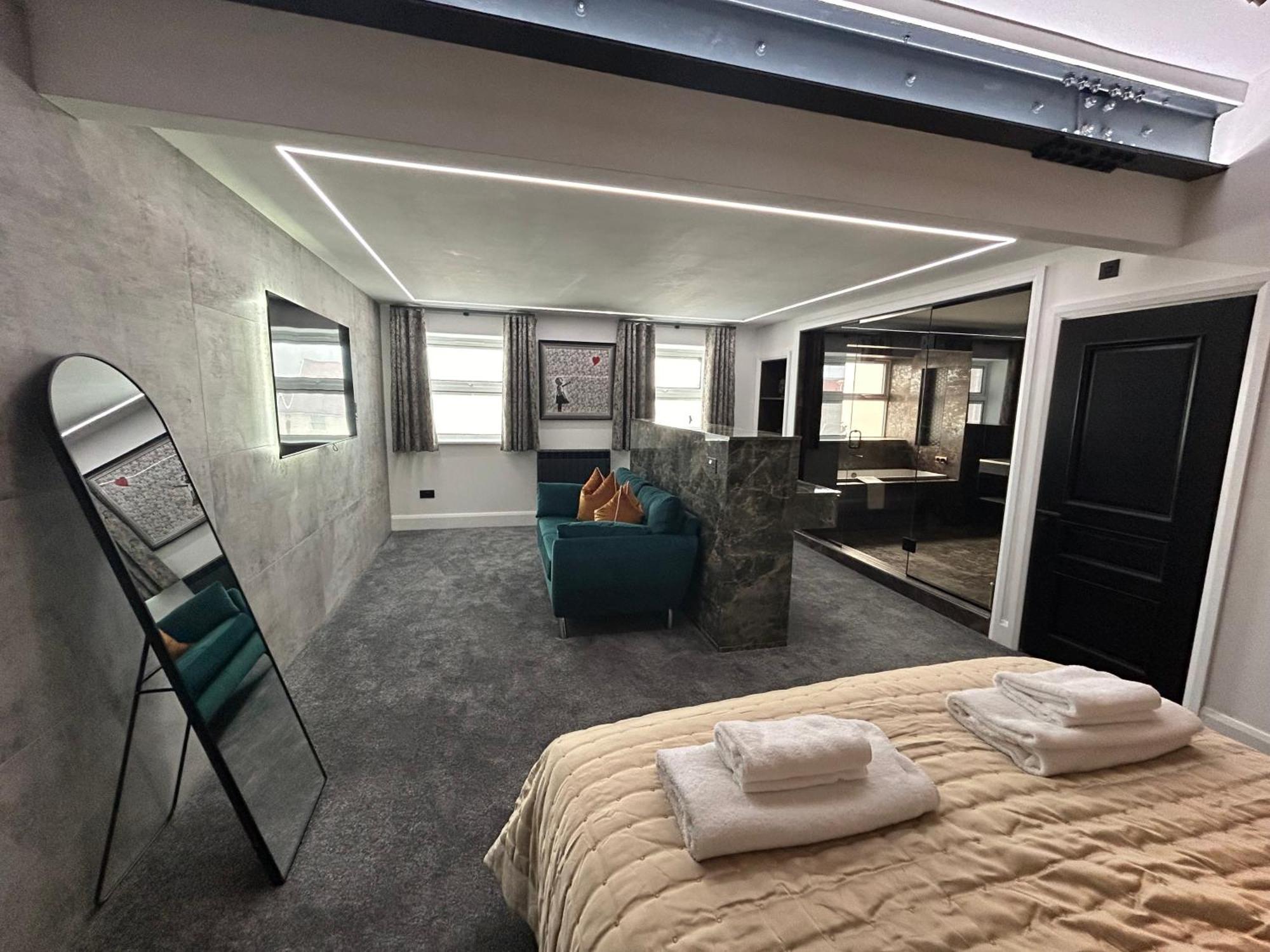 Apartment Swish Luxury