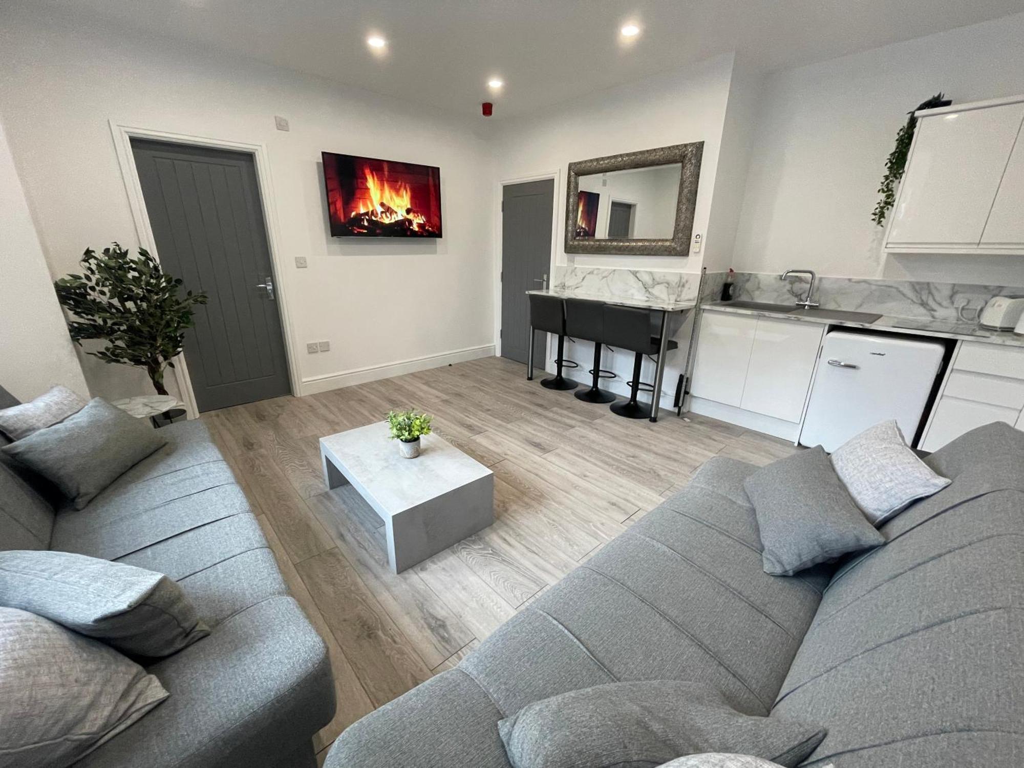 Osborne Luxury Hot Tub And Jacuzzi Apartment