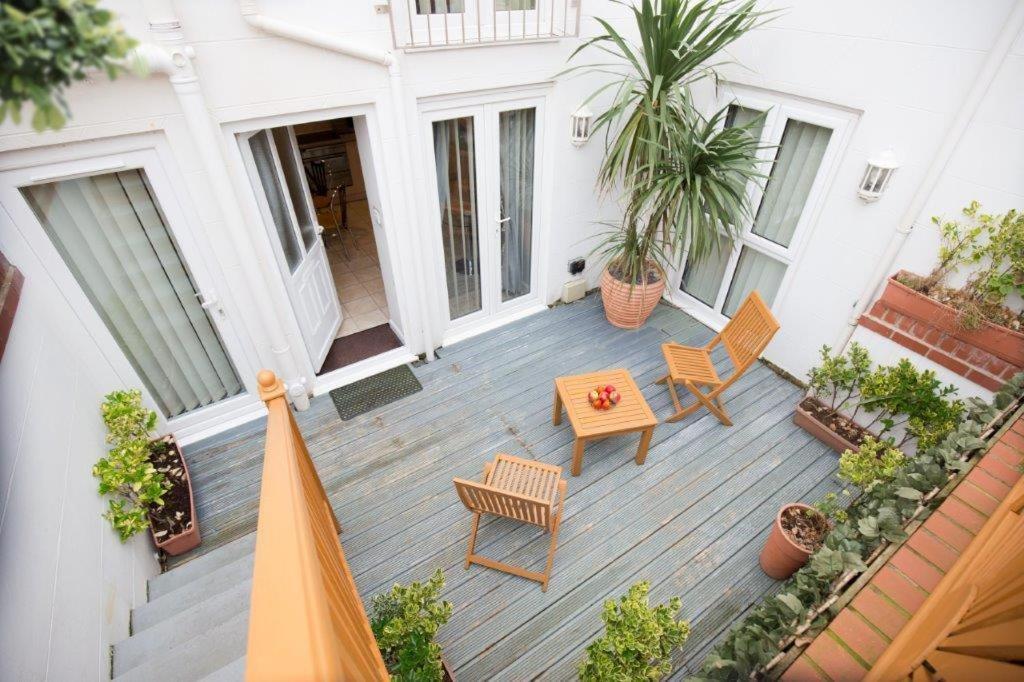 The House, Luxury *
