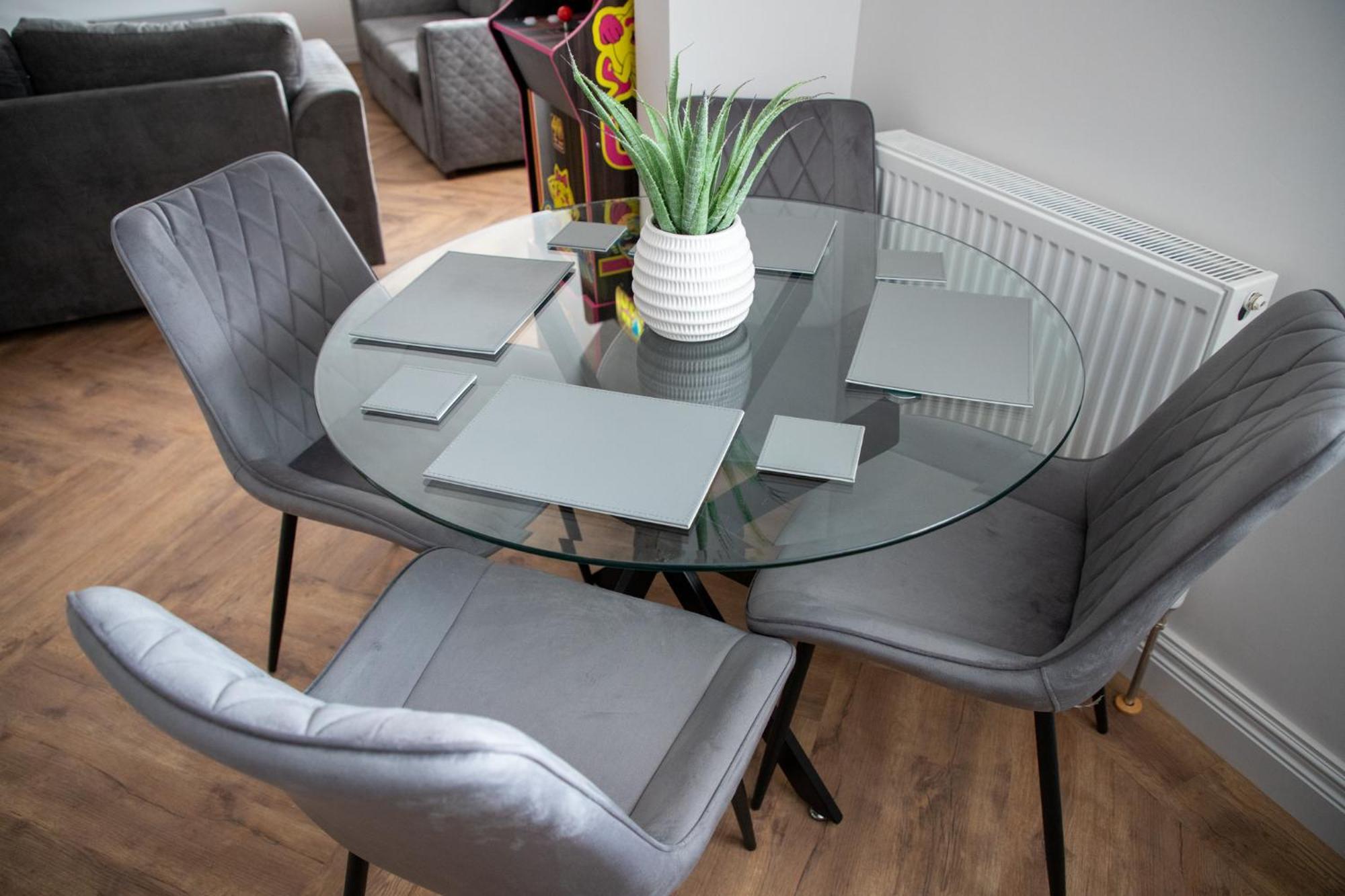Gynn - Two Apartment Blackpool