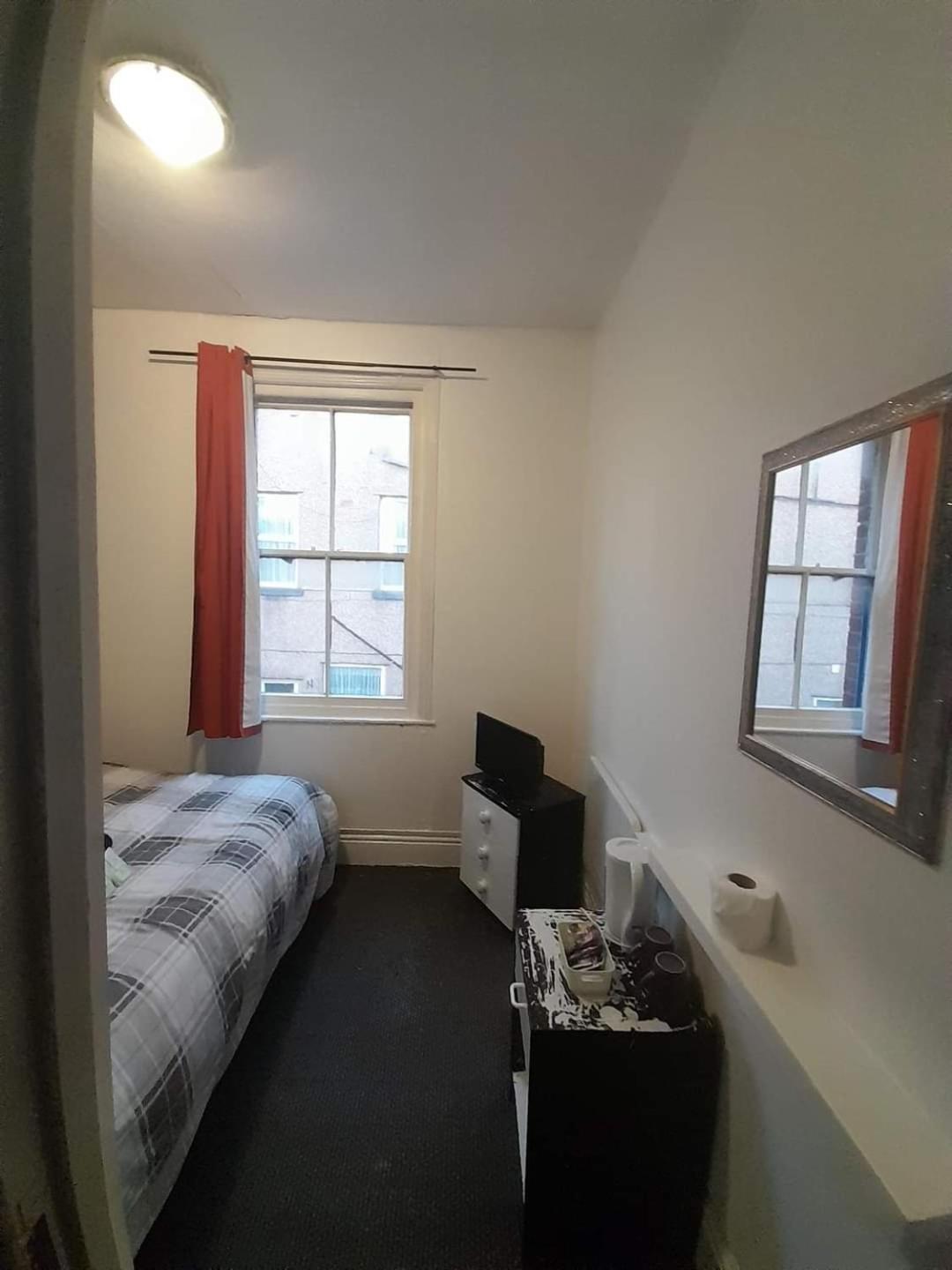 Myroomz Orchid Guest house Blackpool