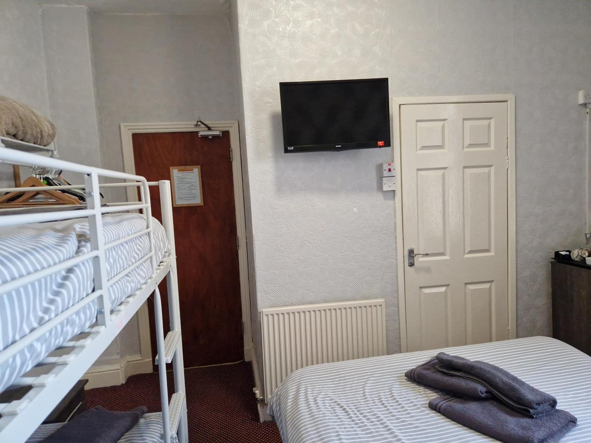 Guest house Stafford House 3*