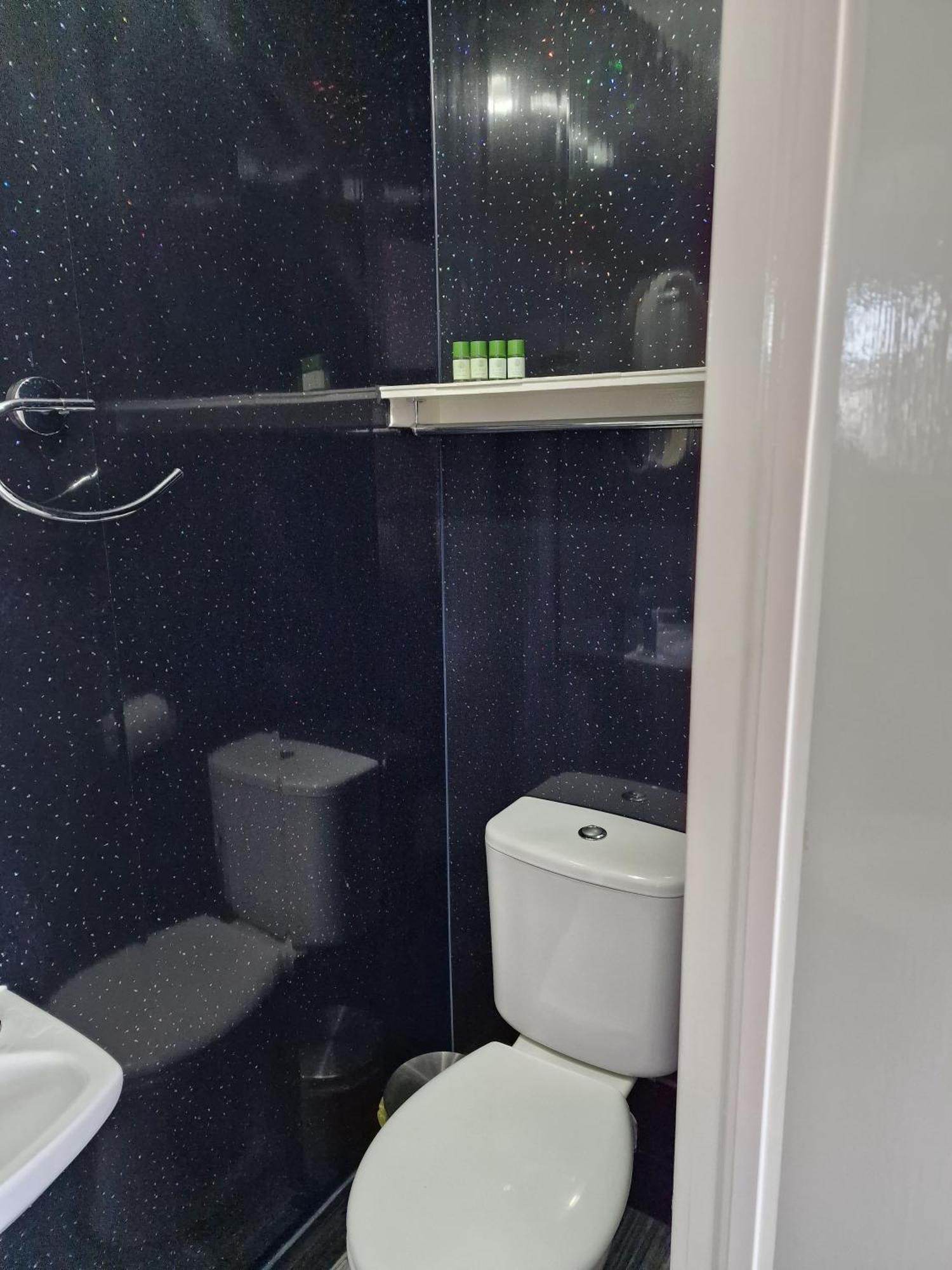Number 40 Hotel 3*