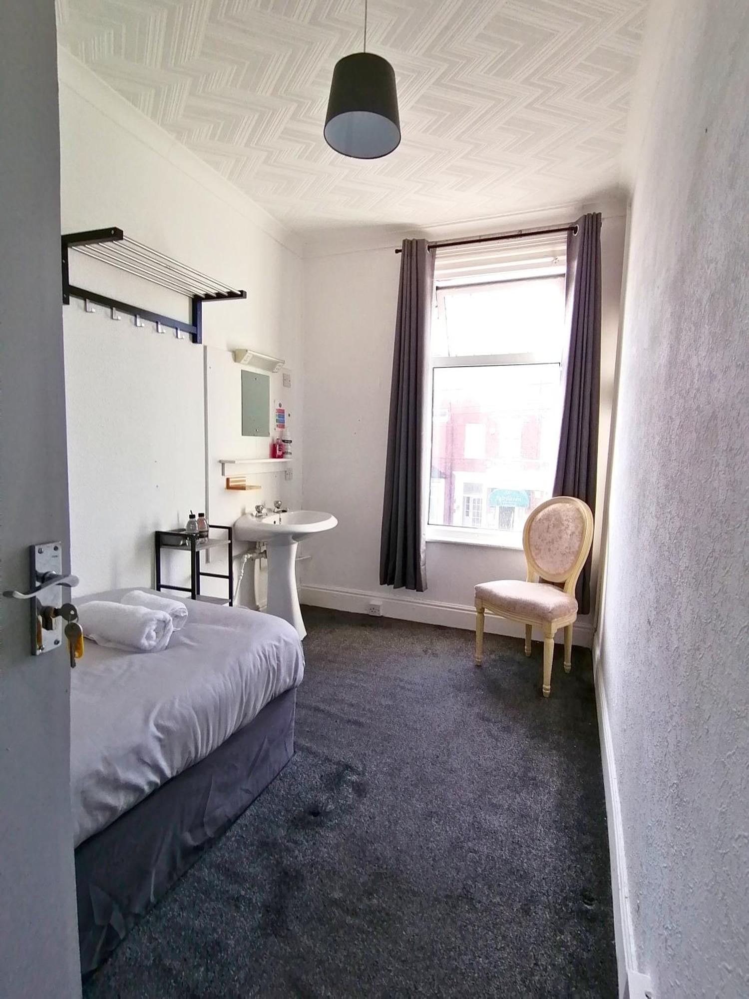 Oyo 33 Bed & Breakfast 3*
