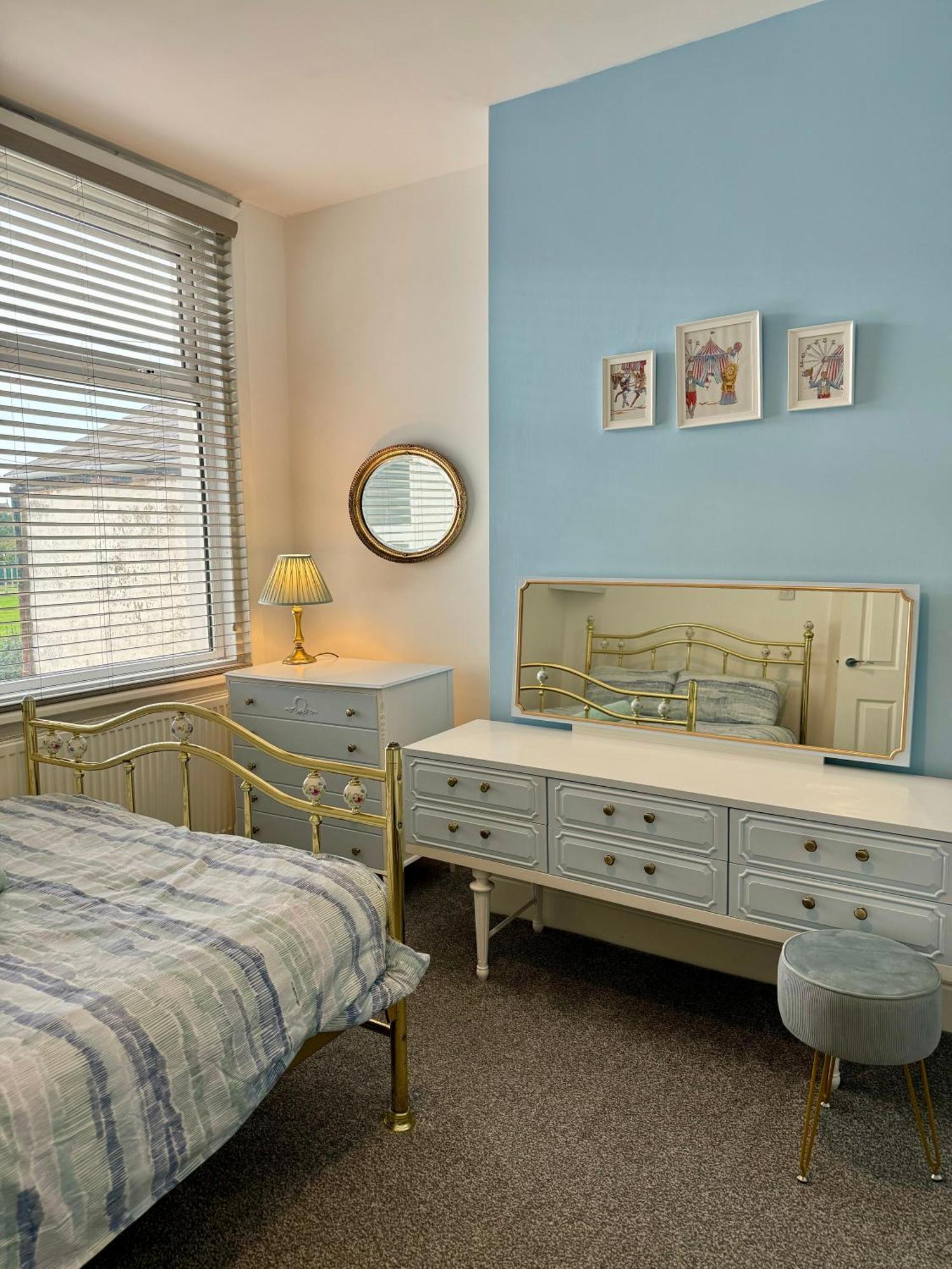 Quirky House Holiday home