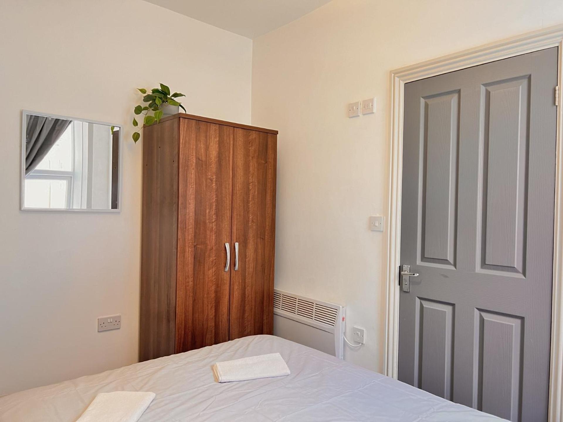 Cosy 1 Bedroom Next To Winter Gardens With Free On-site Parking, Apartment Blackpool