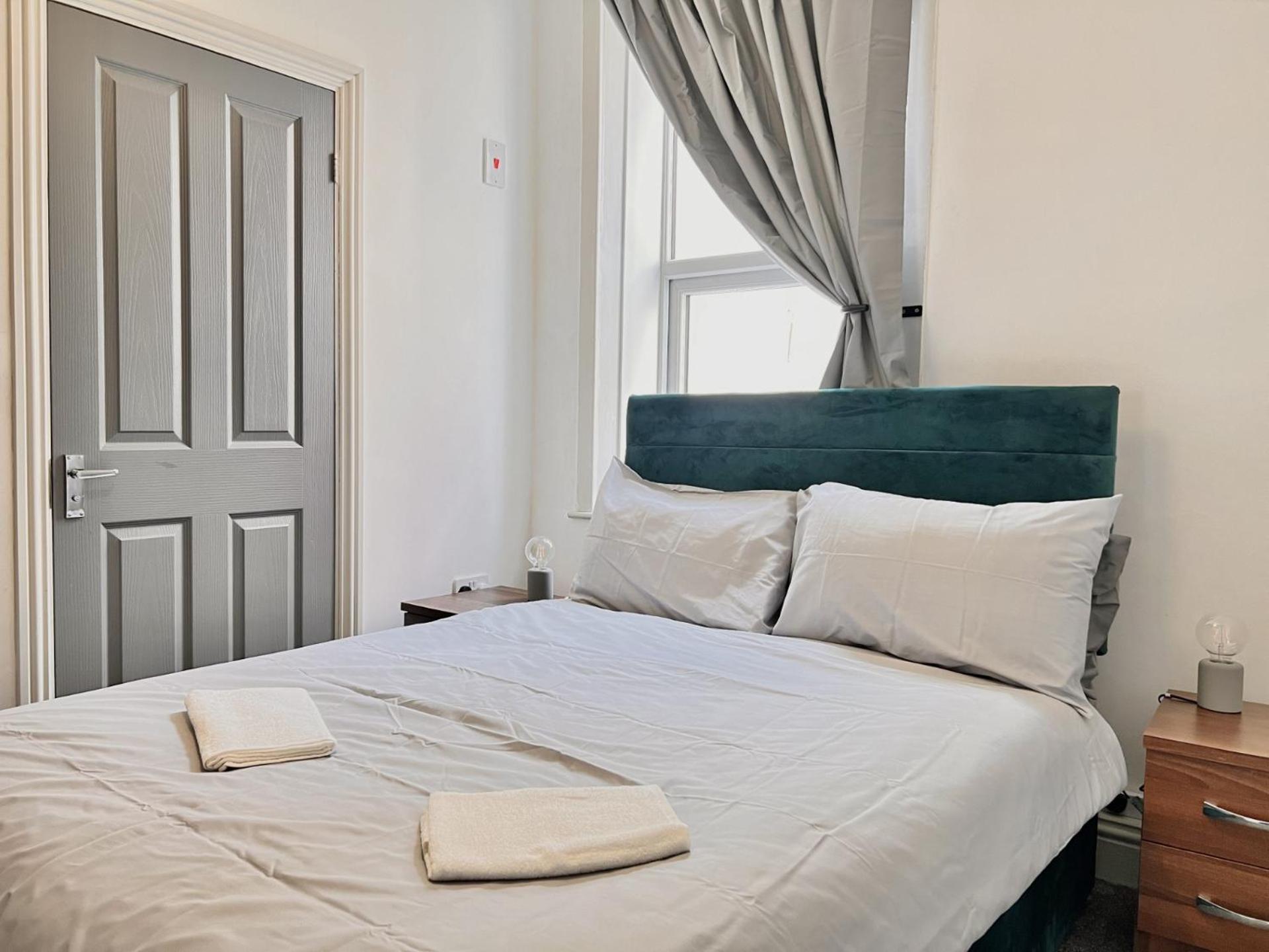Apartment Cosy 1 Bedroom Next To Winter Gardens With Free On-site Parking, *