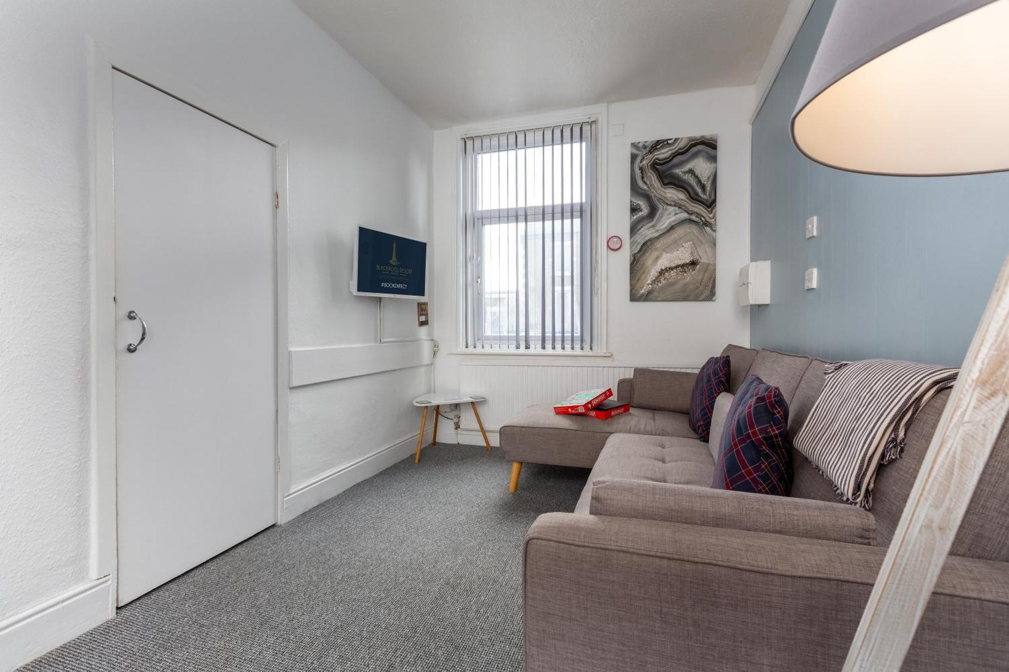 Reads Court - Collection Apartment *