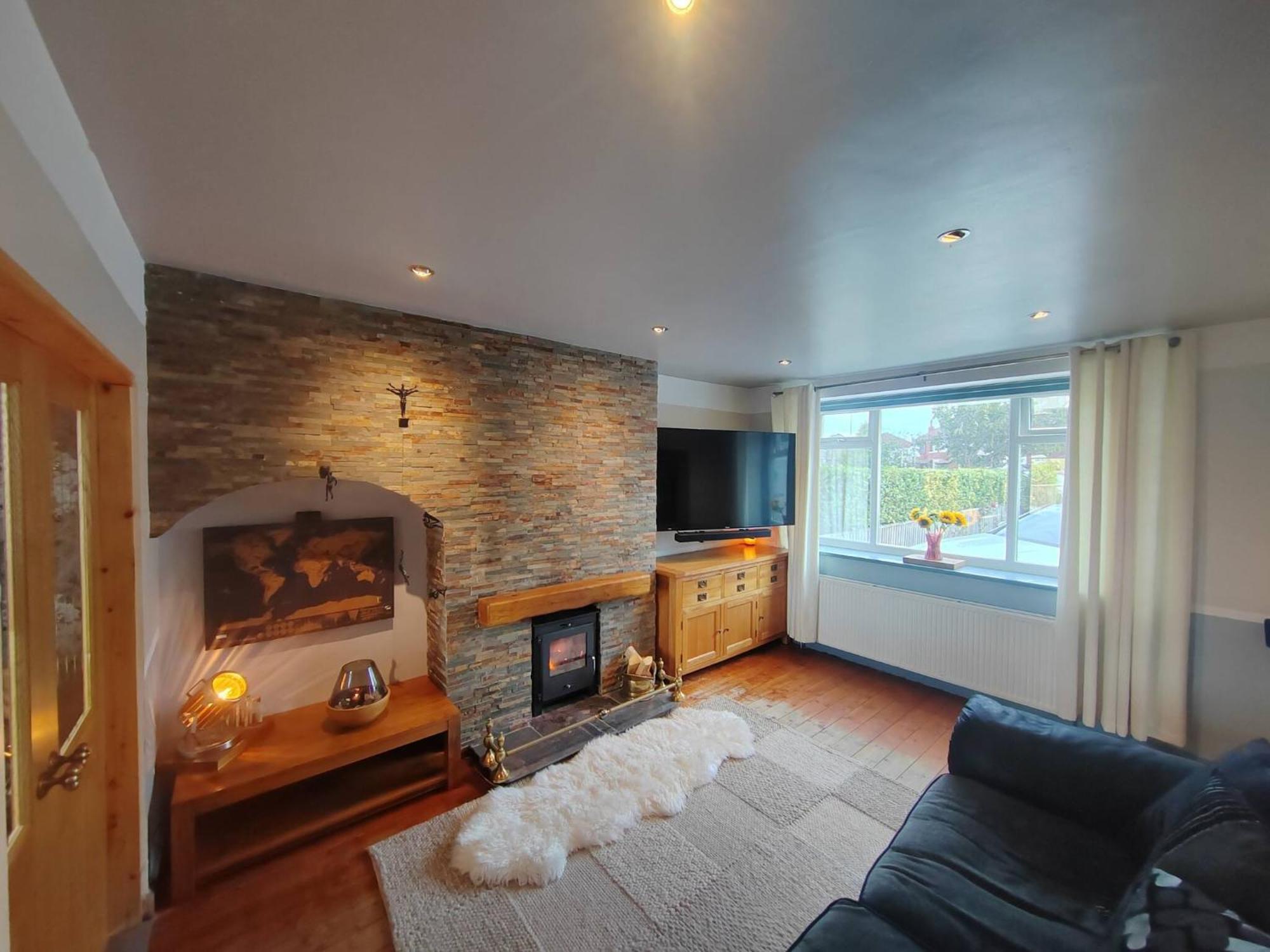 Cozy, Modern Family Holiday home *
