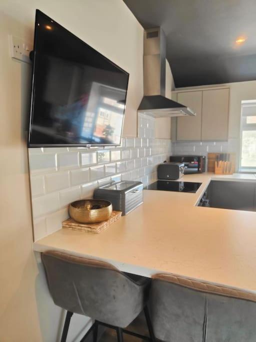 Apartment Sloane Modern 2 Bedroom Seafront