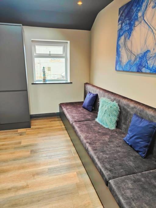 Sloane Modern 2 Bedroom Seafront