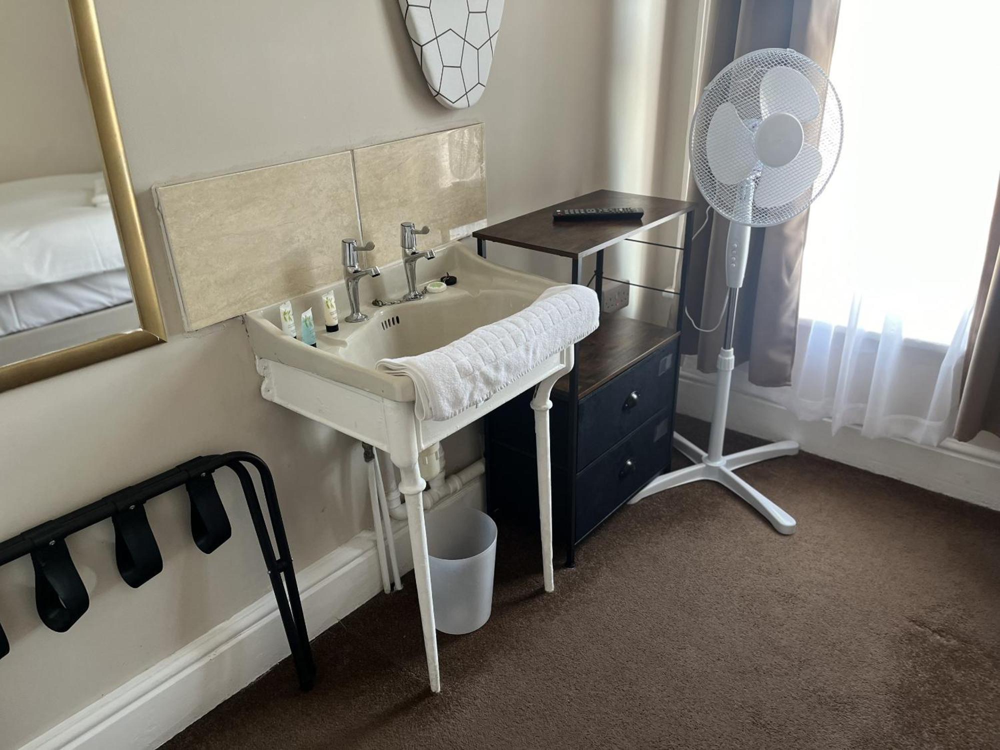 Guest house At 25 3*