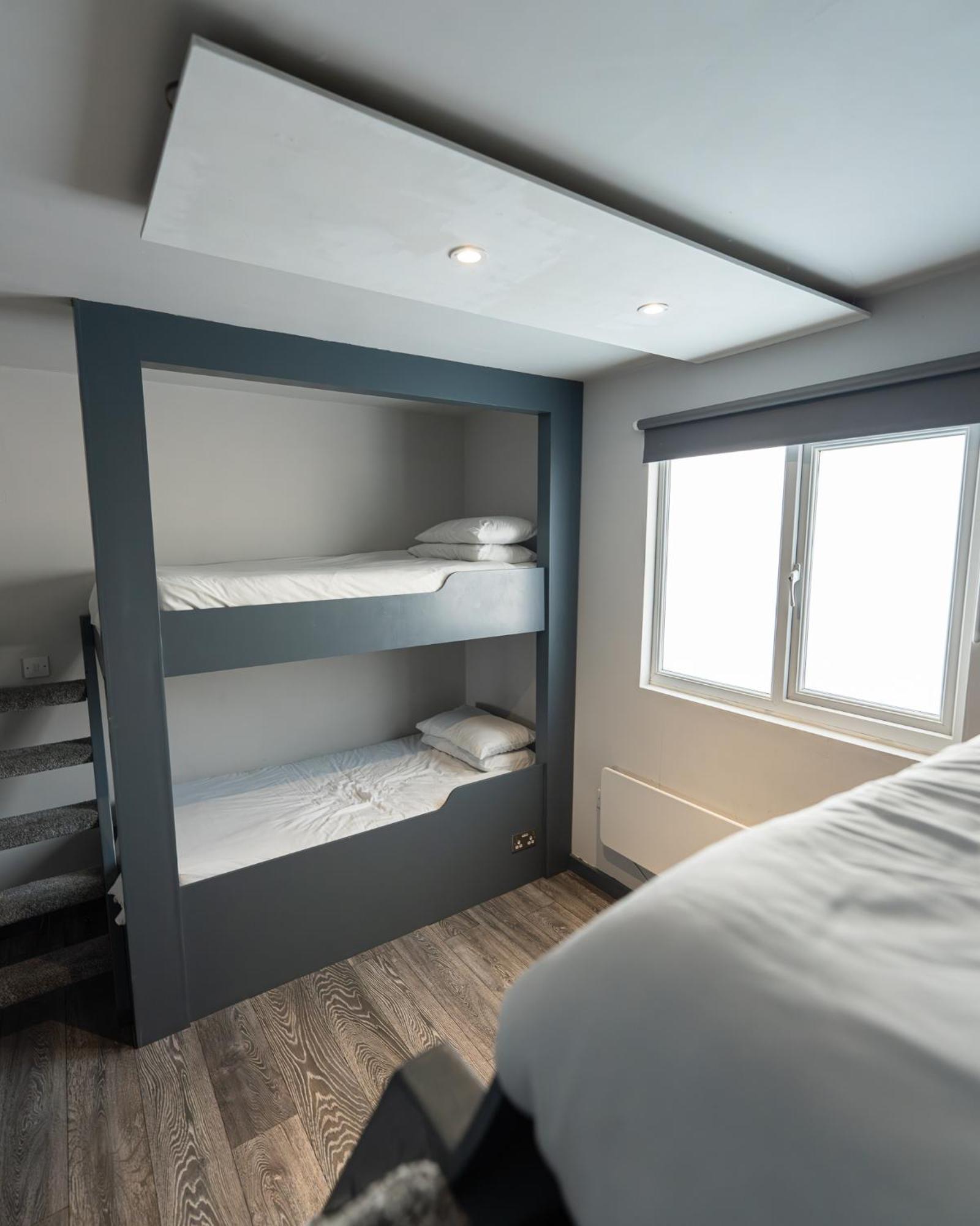 Charles Alexander Short - Vibe Apartment Blackpool