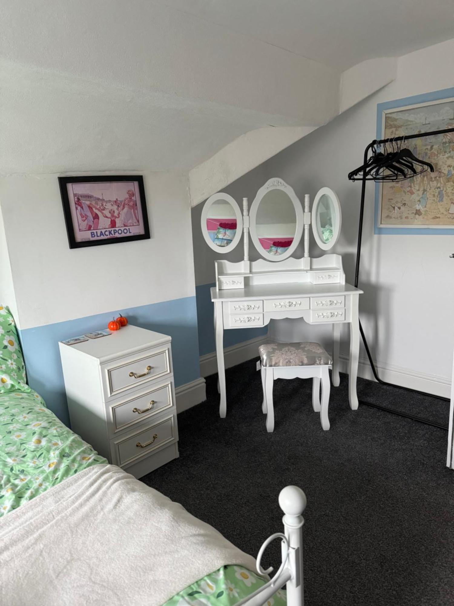 Quirky Attic Apartment Blackpool