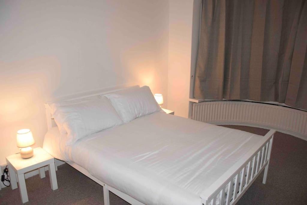 Holiday home Parking Walk To Tower Winter Gardens And Main Attractions Blackpool