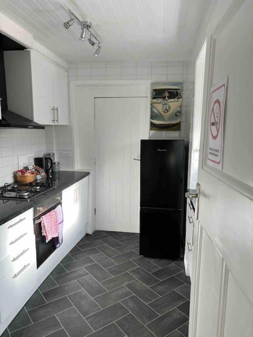 Holiday home Parking Walk To Tower Winter Gardens And Main Attractions *