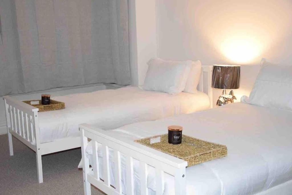 Holiday home Parking Walk To Tower Winter Gardens And Main Attractions Blackpool