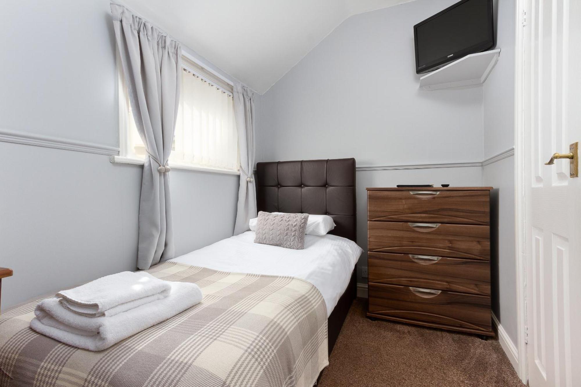 The Almeria Bed & Breakfast 3*