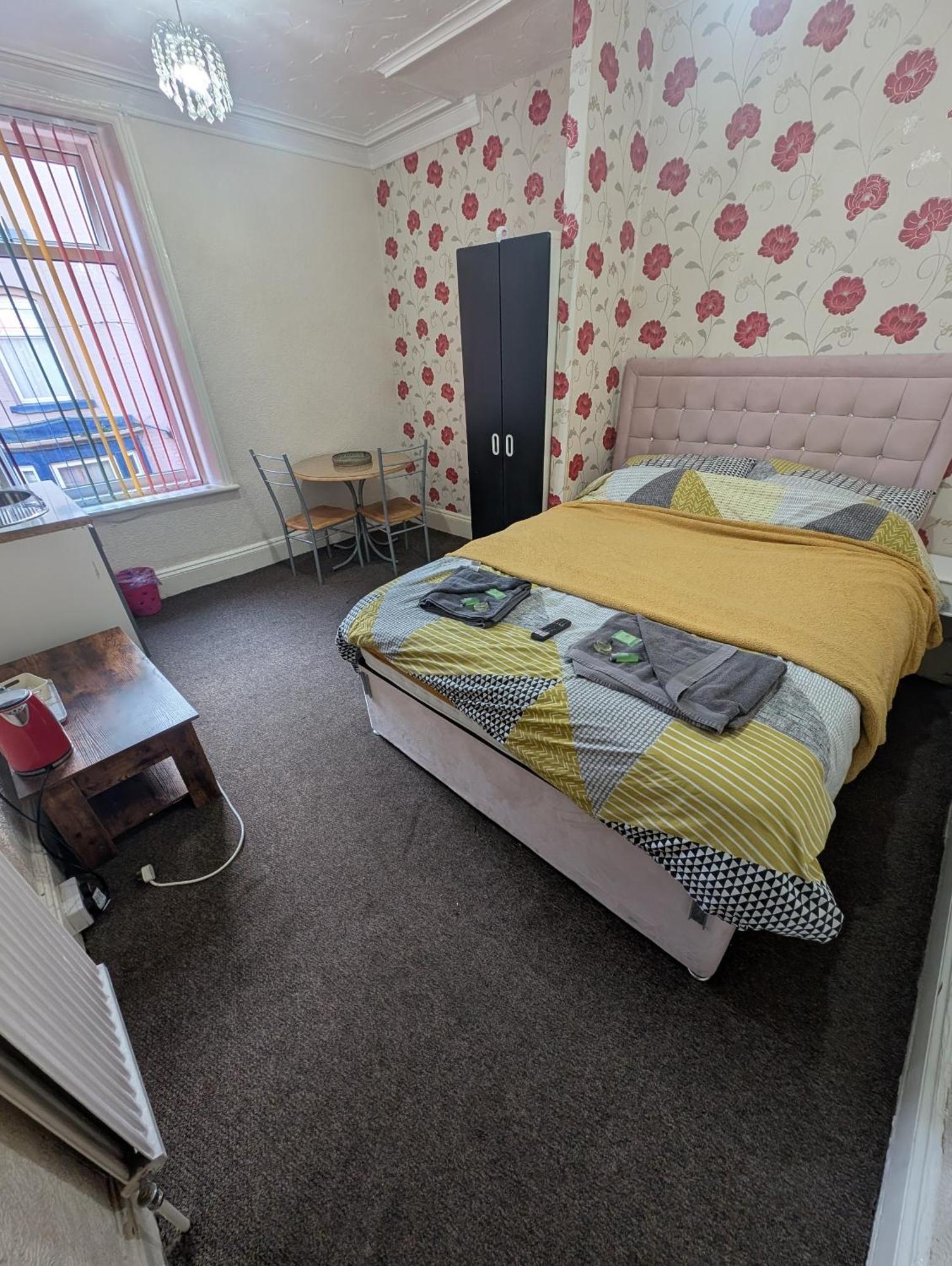 New Kirkstead Dog Friendly Everyone Welcome * Blackpool