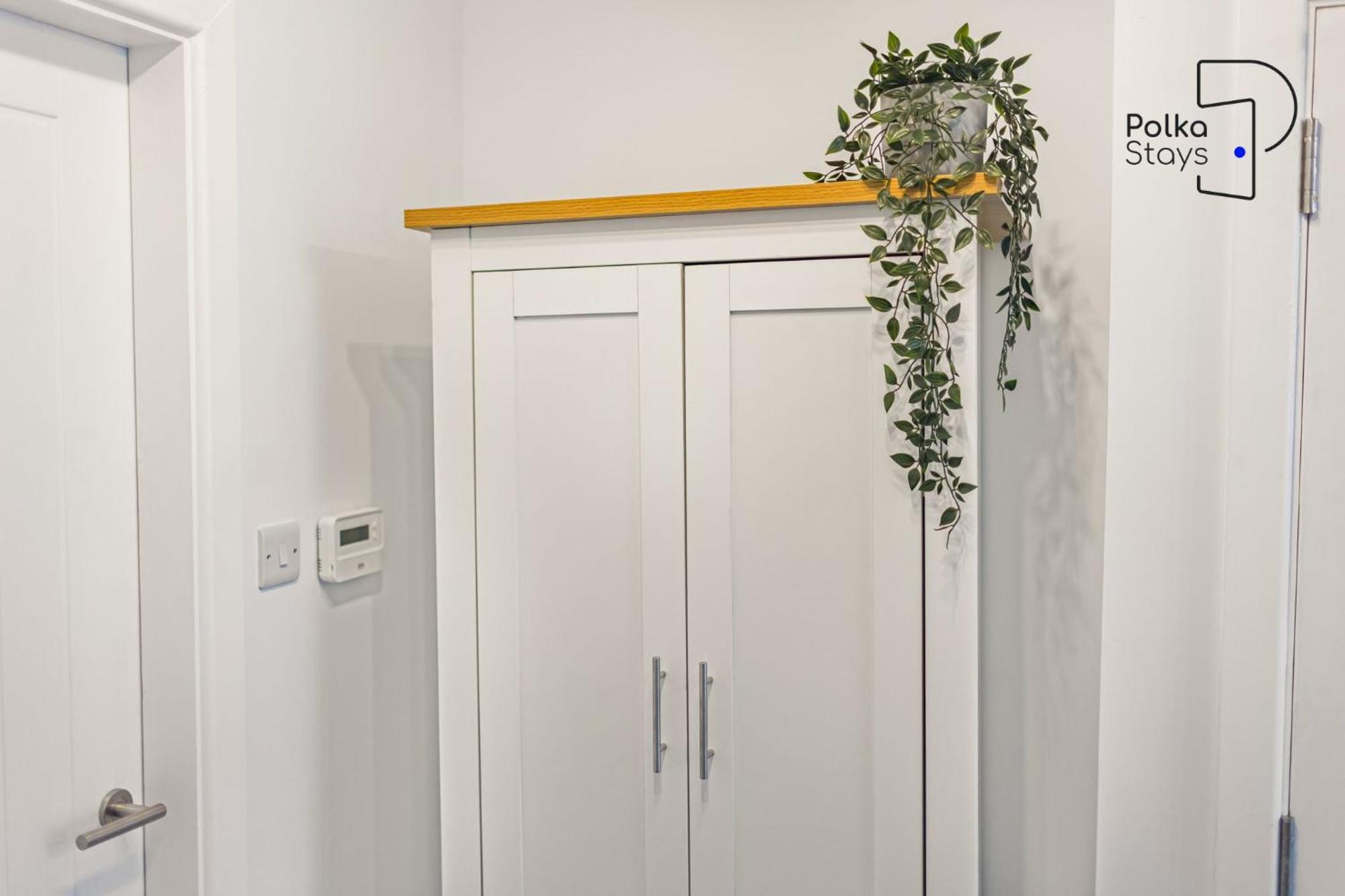 Aurum House At York Street, - By Polkastays Apartment *