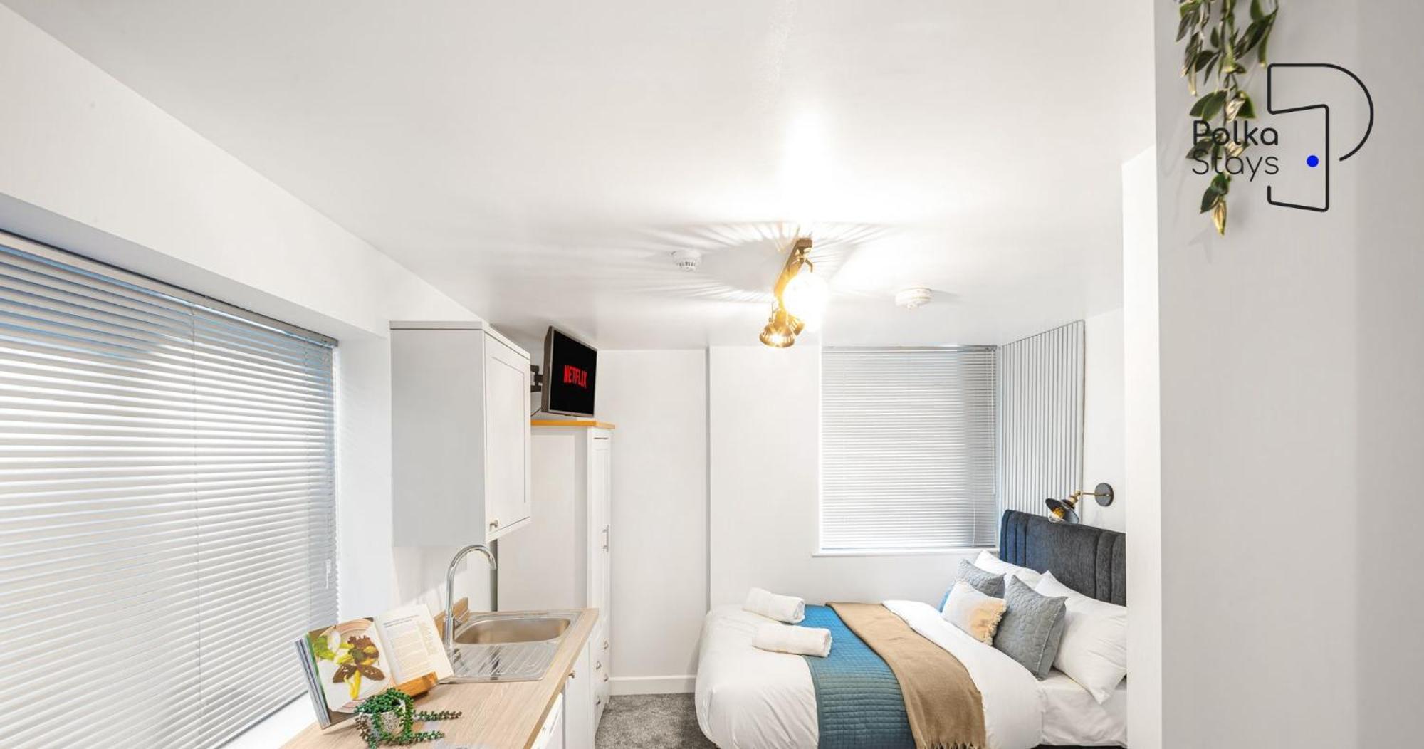 Aurum House At York Street, - By Polkastays Apartment