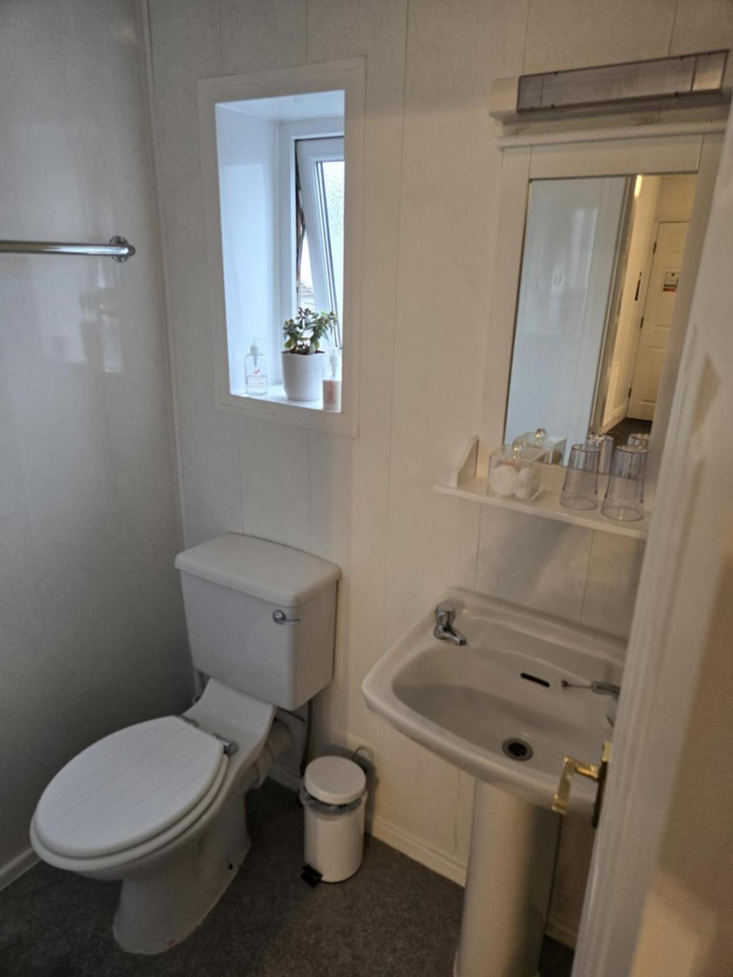 Q - Guest house