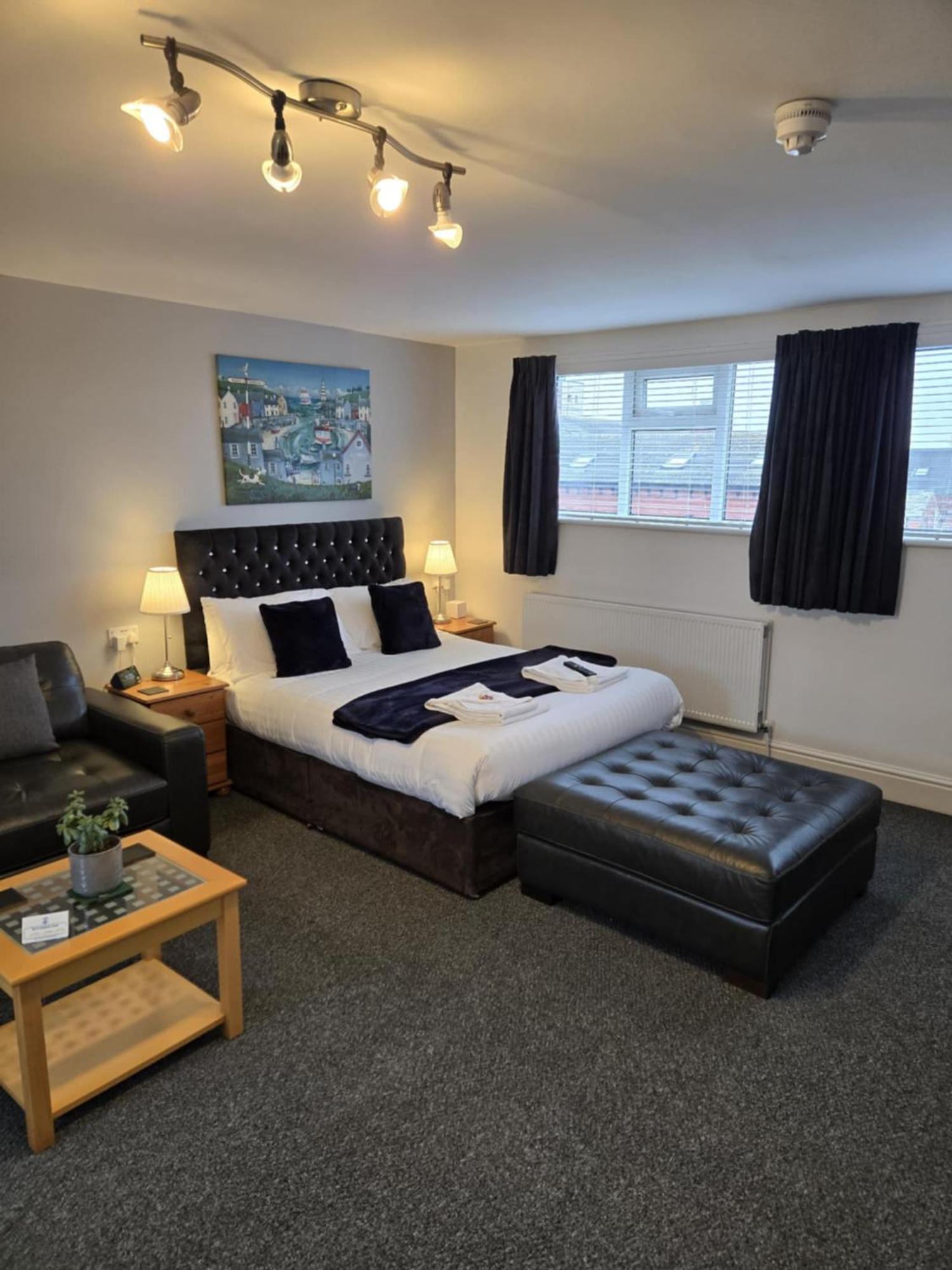 Q - Guest house Blackpool