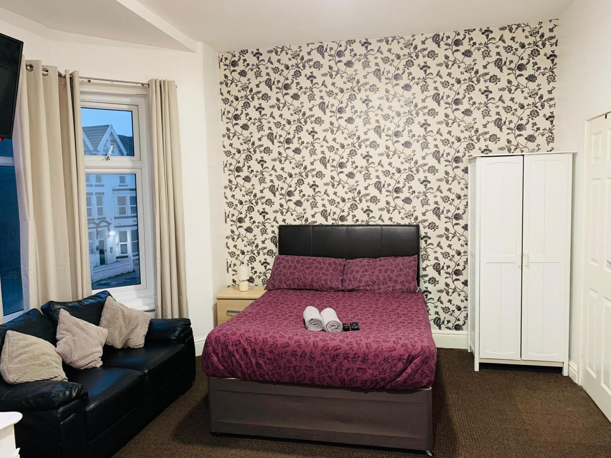 Aindale Hotel
