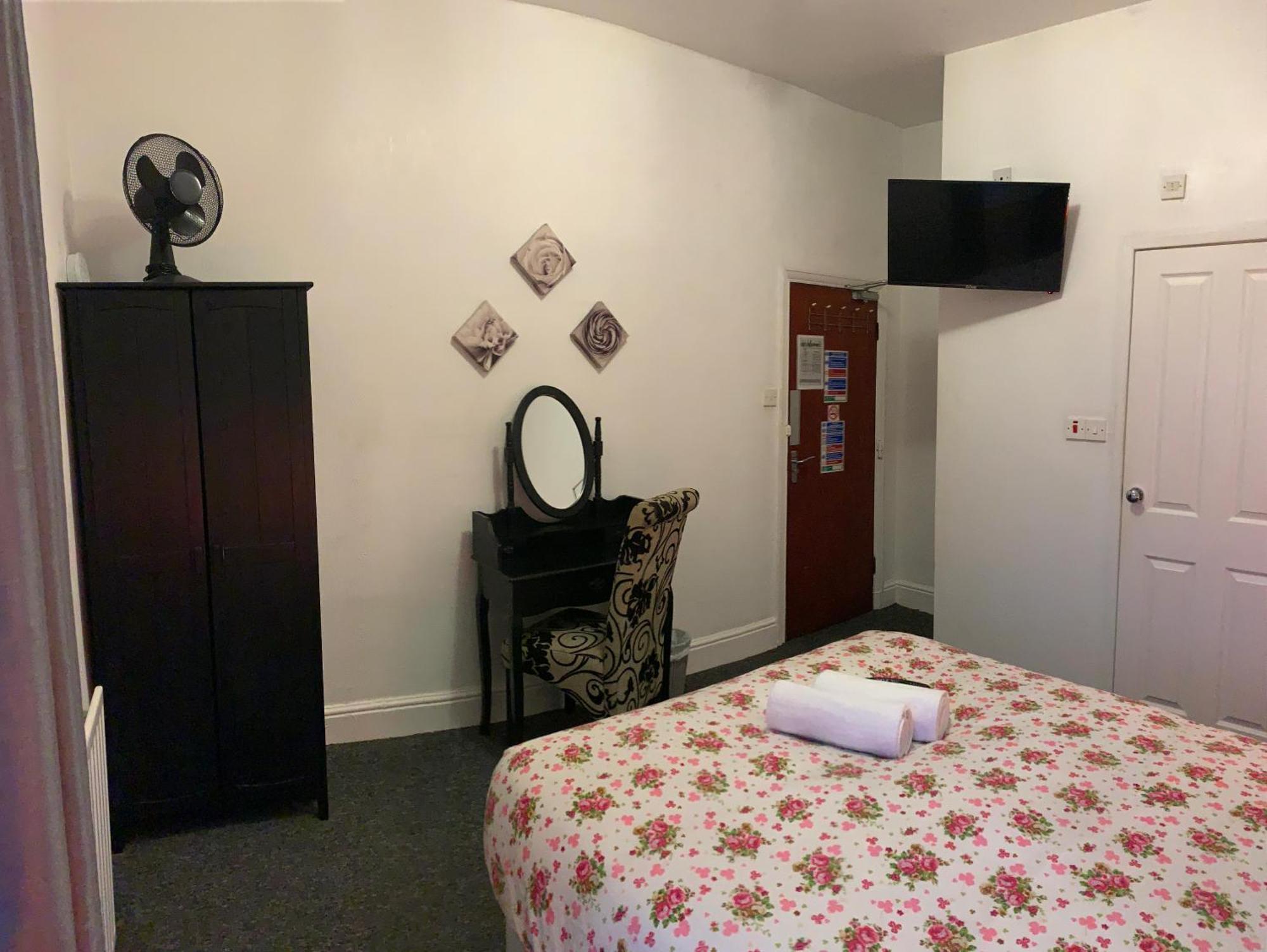 Aindale 3* Blackpool