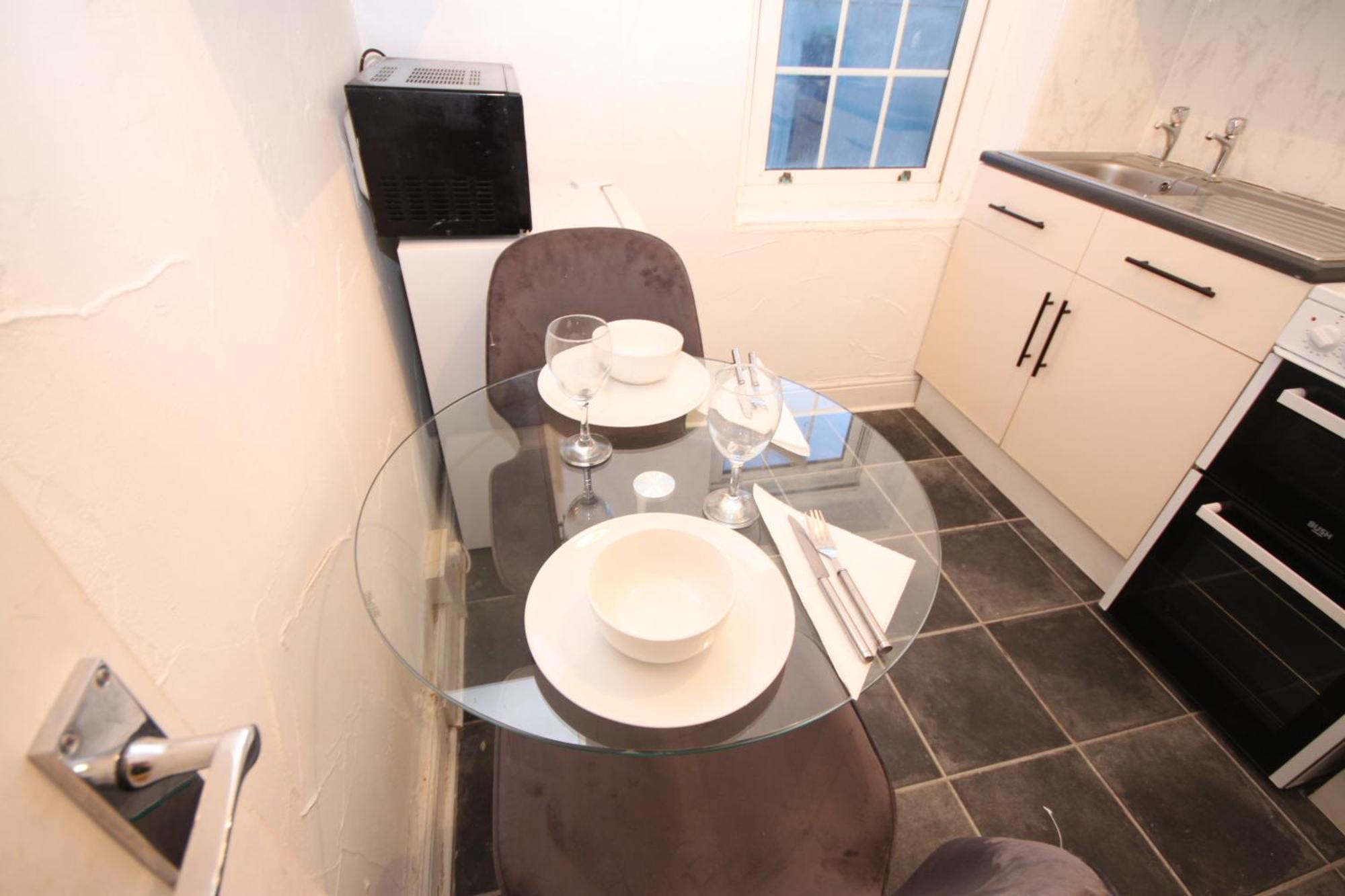 Apartment Cosy Casa: Beachfront Promenade Retreat With Free Parking *